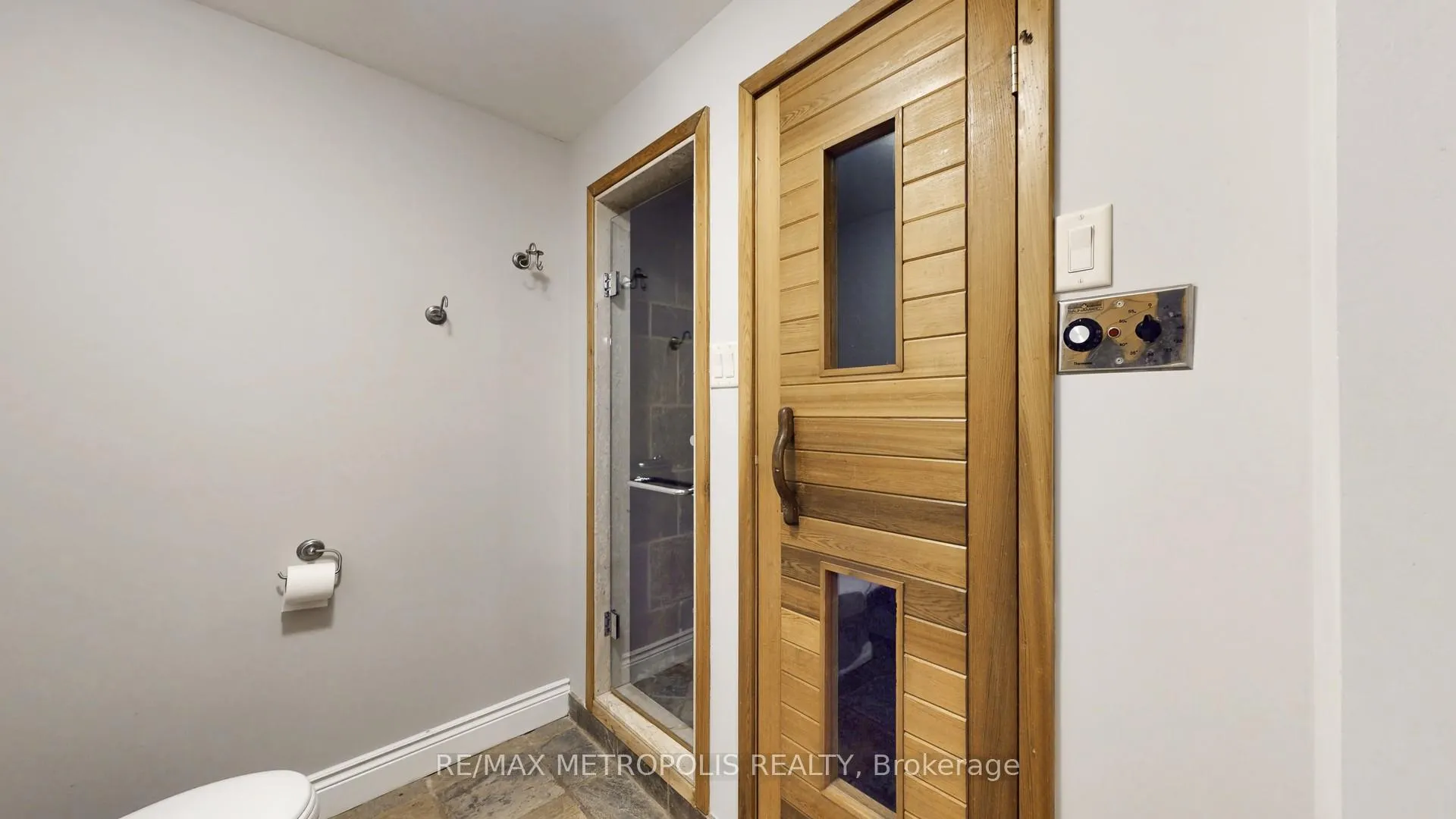 Photo 42 of 51 Babak Boulevard, Vaughan, East Woodbridge — HOMEH