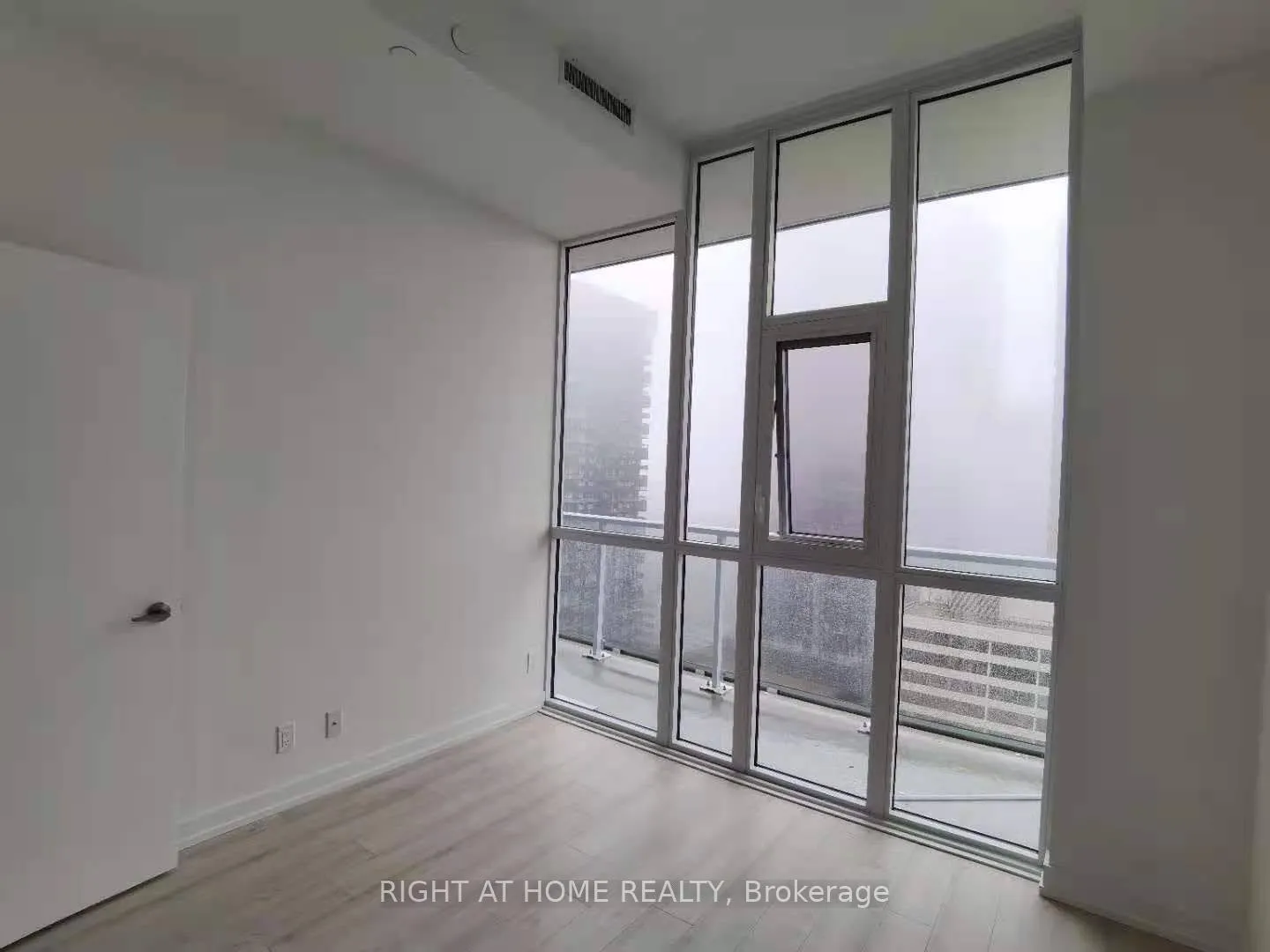 Photo 8 of Unit 2008, 33 Helendale Avenue, Toronto, Yonge-Eglinton — HOMEH