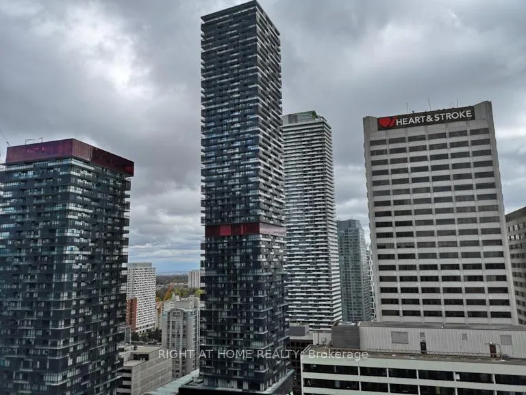 Photo 13 of Unit 2008, 33 Helendale Avenue, Toronto, Yonge-Eglinton — HOMEH