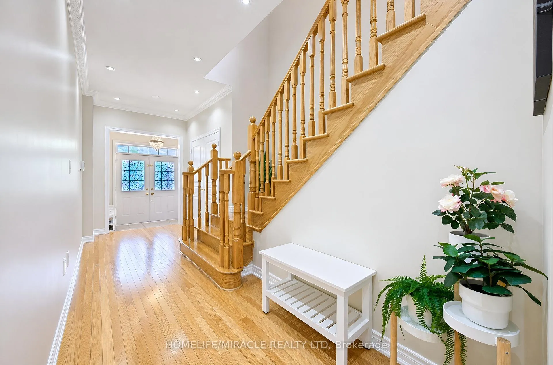Photo 5 of 34 Washburn Road, Brampton, Bram East — HOMEH