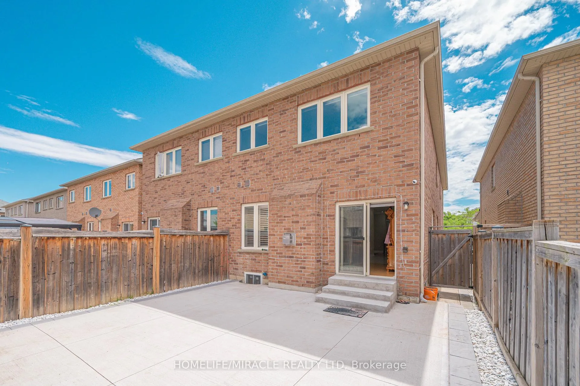 Photo 42 of 34 Washburn Road, Brampton, Bram East — HOMEH