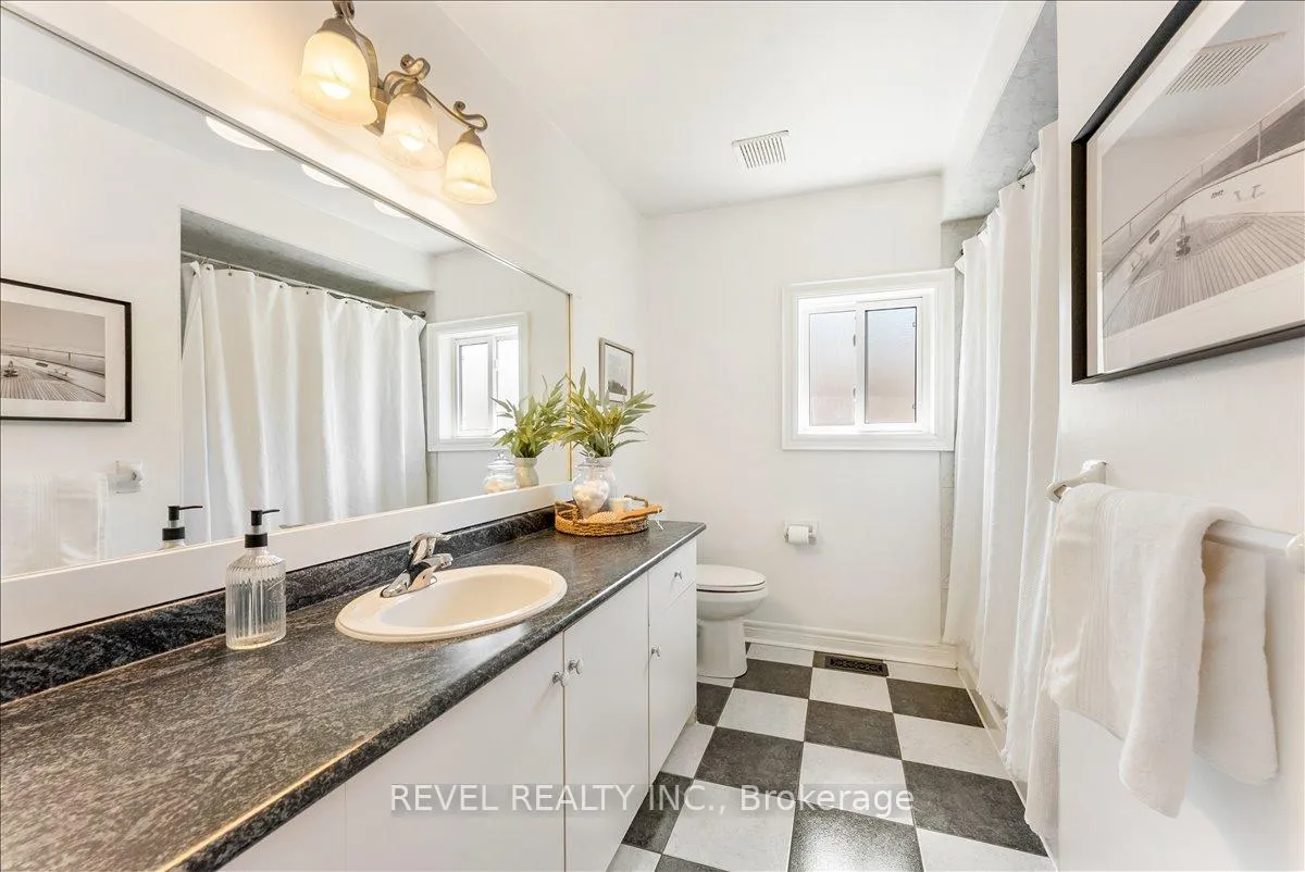 Photo 28 of 30 Linderwood Drive, Scarborough, Centennial Scarborough — HOMEH
