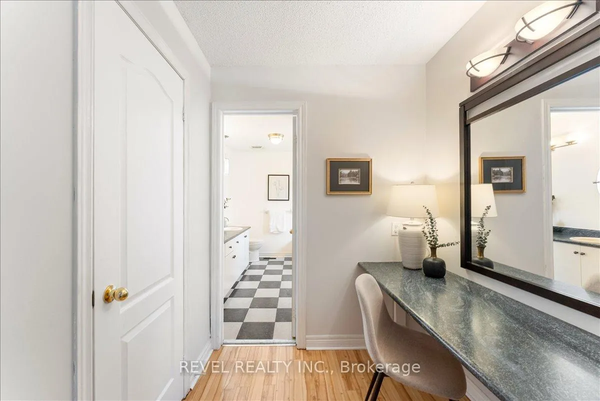 Photo 31 of 30 Linderwood Drive, Scarborough, Centennial Scarborough — HOMEH