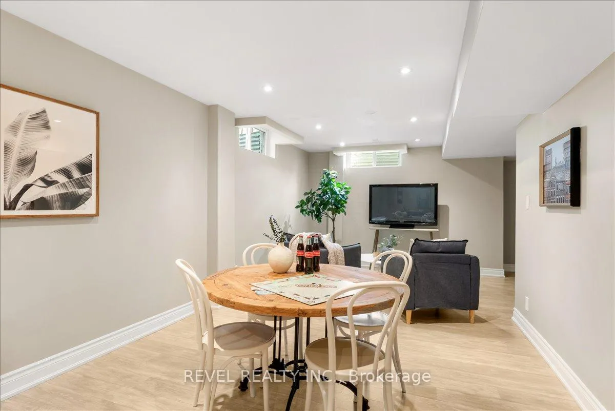 Photo 35 of 30 Linderwood Drive, Scarborough, Centennial Scarborough — HOMEH