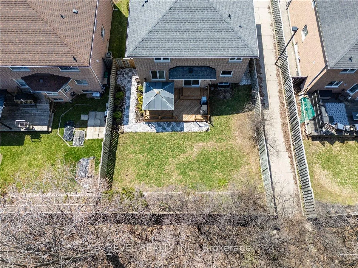 Photo 44 of 30 Linderwood Drive, Scarborough, Centennial Scarborough — HOMEH