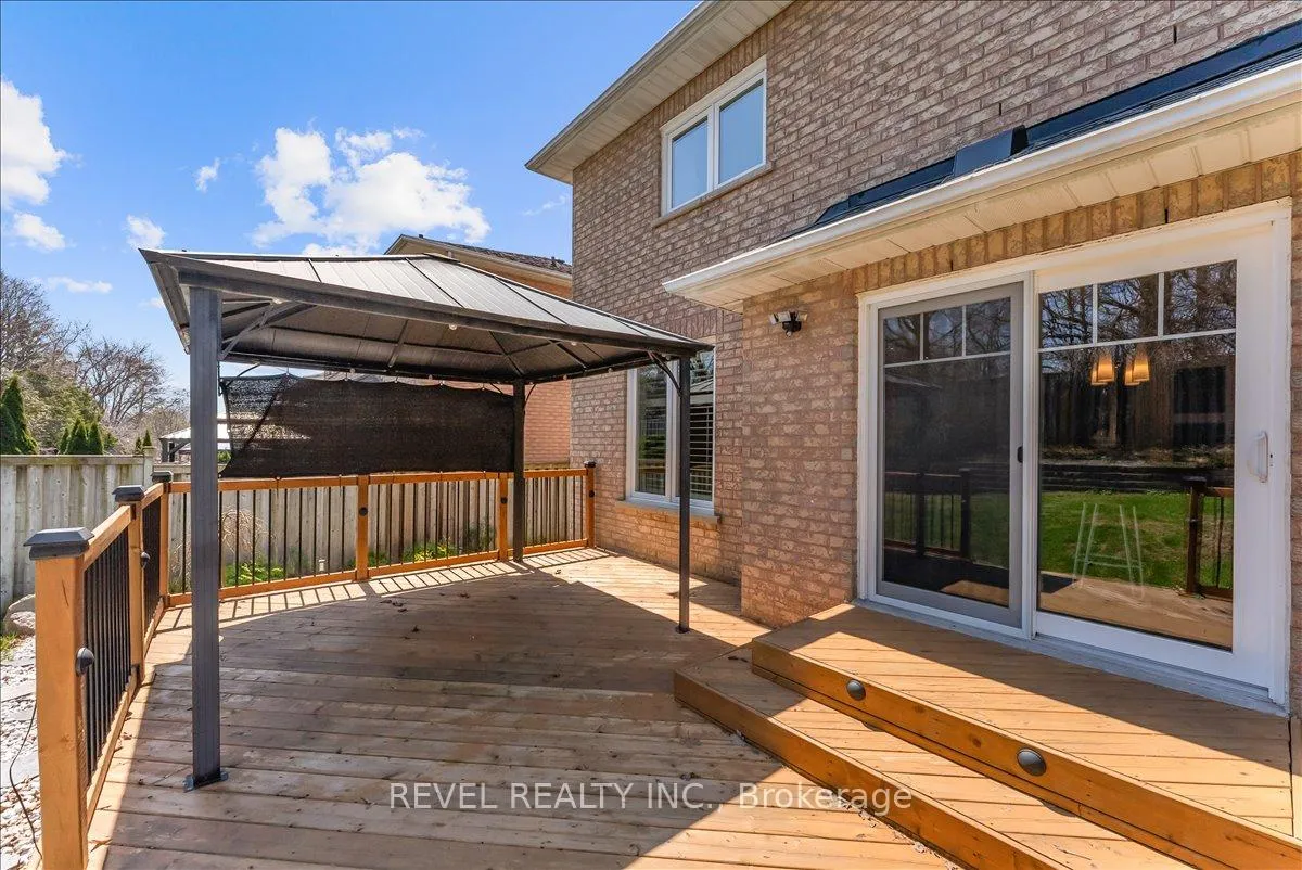 Photo 45 of 30 Linderwood Drive, Scarborough, Centennial Scarborough — HOMEH