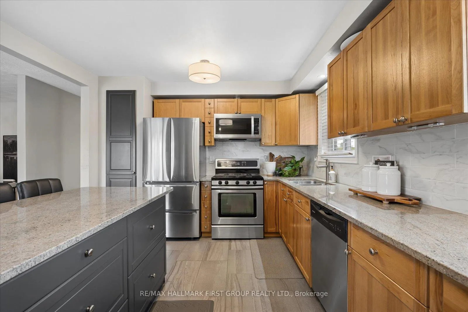 Photo 8 of 748 Breezy Drive, Pickering, West Shore — HOMEH