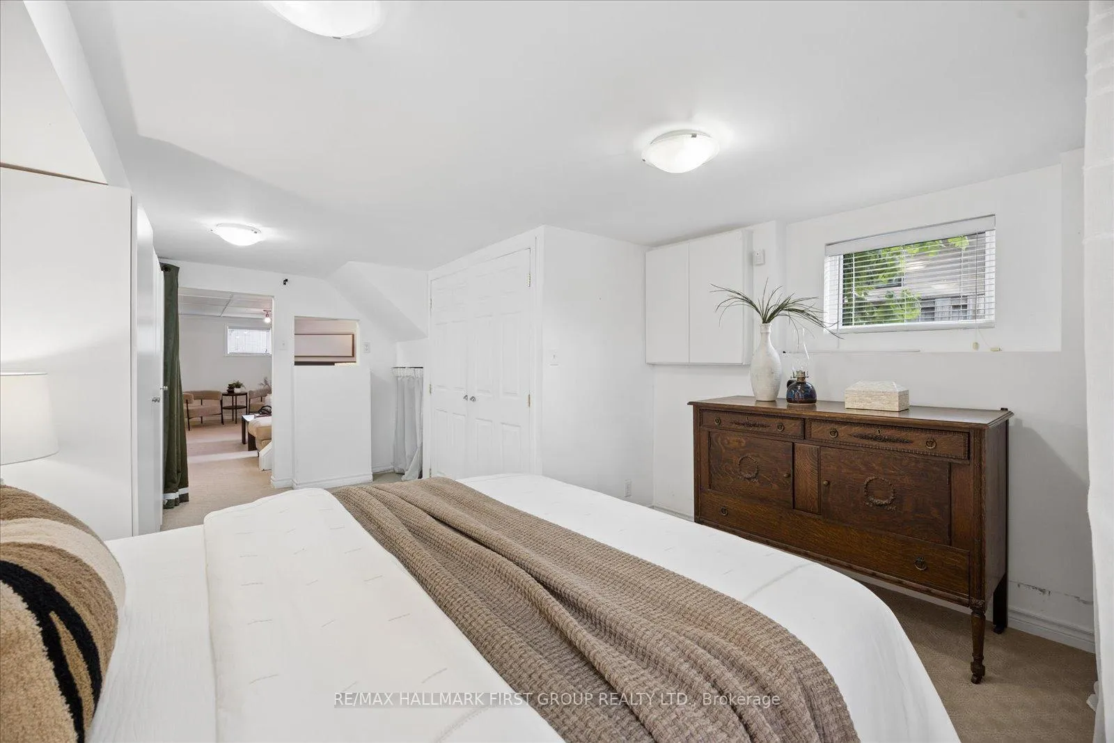 Photo 31 of 748 Breezy Drive, Pickering, West Shore — HOMEH