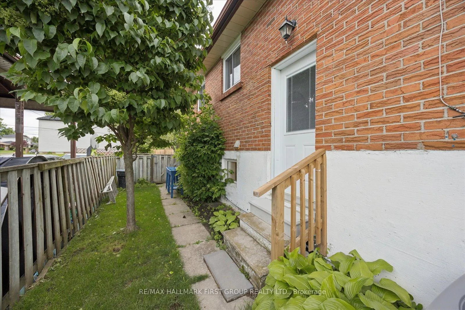 Photo 42 of 748 Breezy Drive, Pickering, West Shore — HOMEH