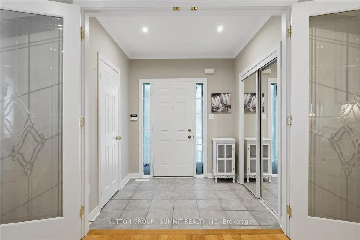 Photo 4 of 42 Dylan Street, Vaughan, Vellore Village — HOMEH