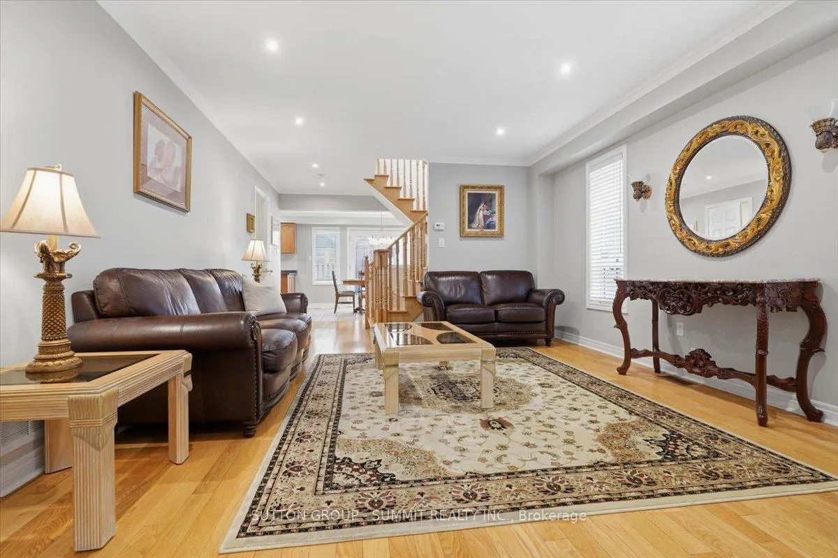 Photo 6 of 42 Dylan Street, Vaughan, Vellore Village — HOMEH