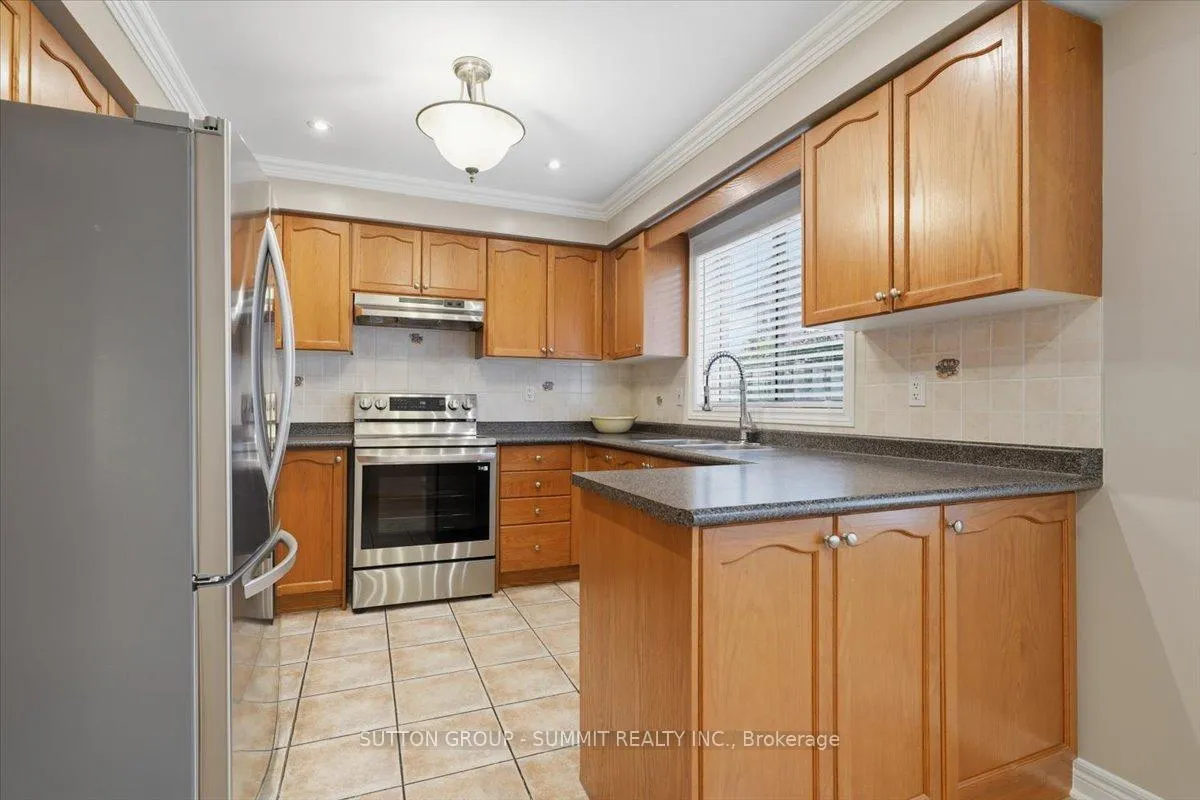 Photo 8 of 42 Dylan Street, Vaughan, Vellore Village — HOMEH