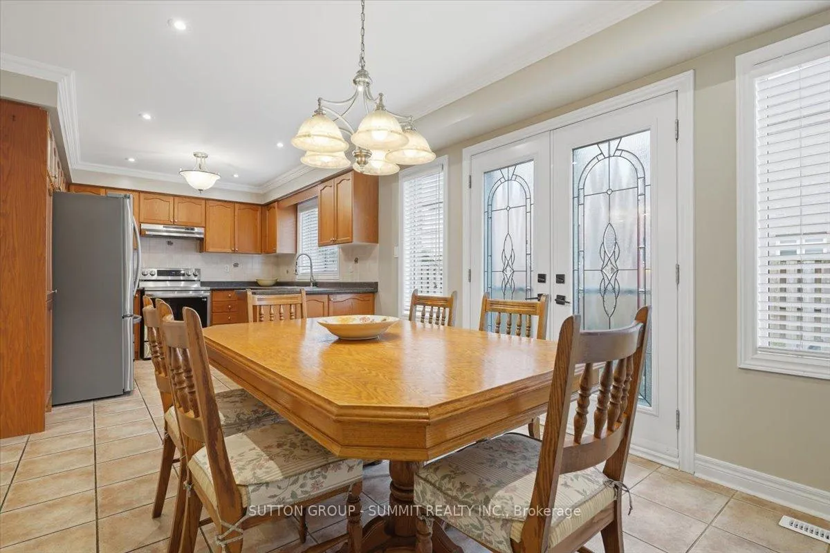 Photo 13 of 42 Dylan Street, Vaughan, Vellore Village — HOMEH