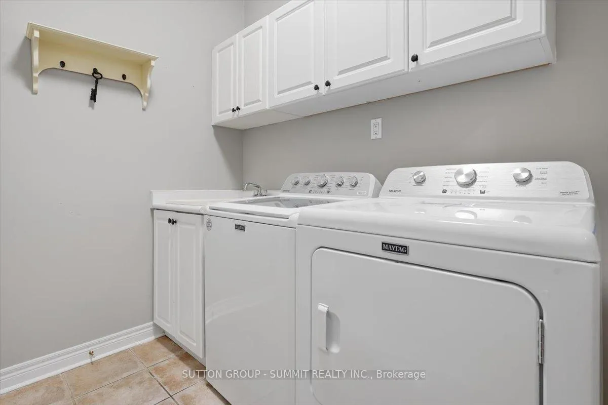 Photo 16 of 42 Dylan Street, Vaughan, Vellore Village — HOMEH