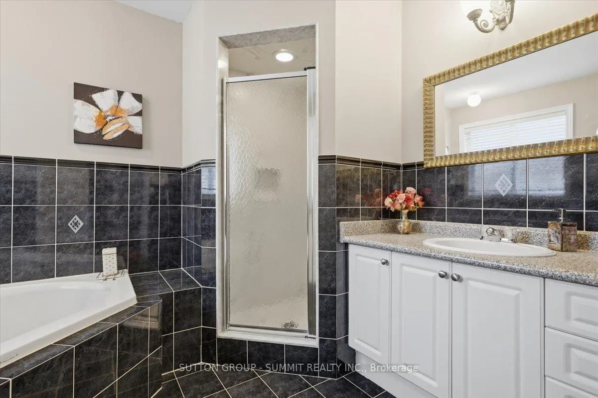 Photo 20 of 42 Dylan Street, Vaughan, Vellore Village — HOMEH