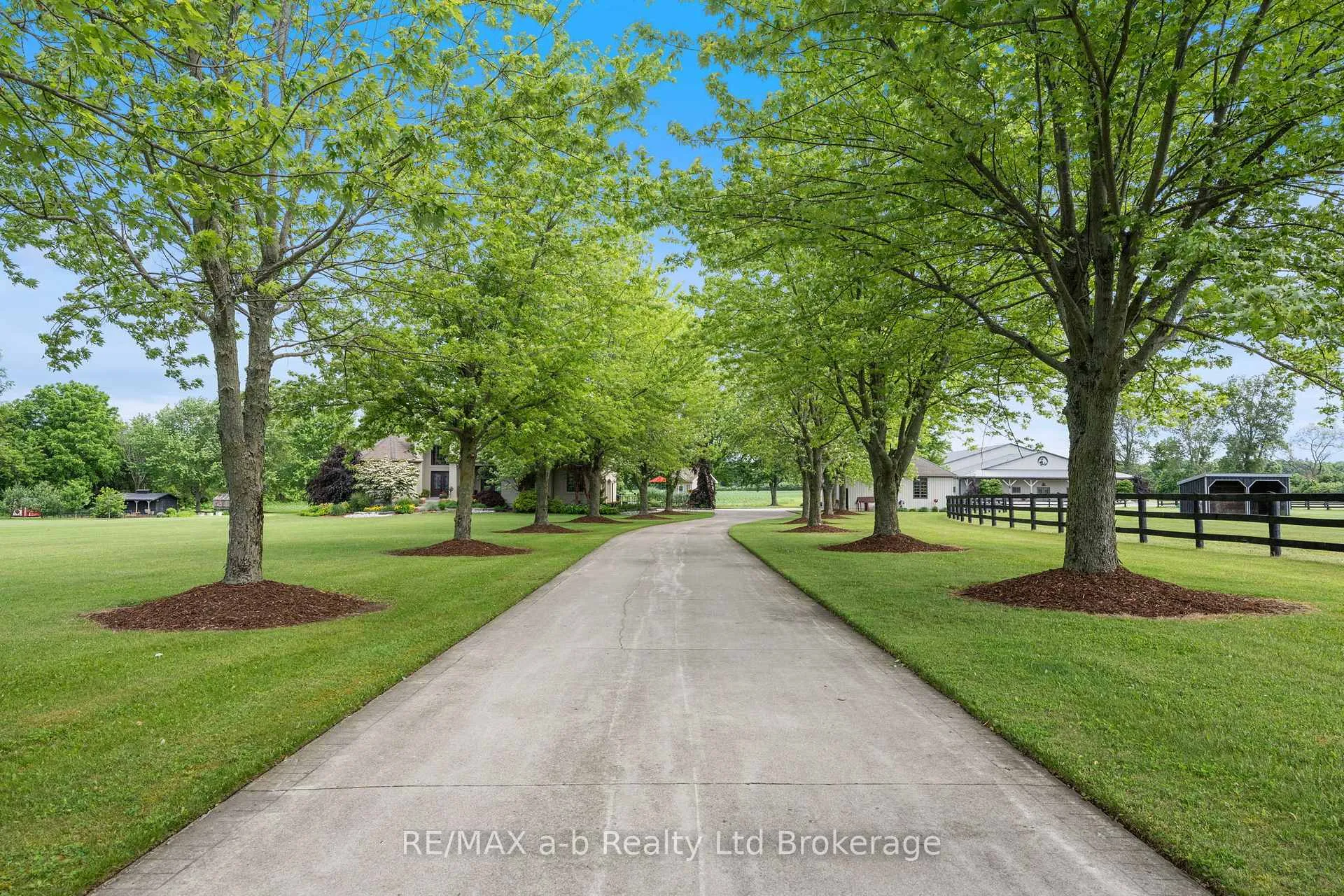 Photo 4 of 55226 Best Line, Bayham, Rural Bayham — HOMEH