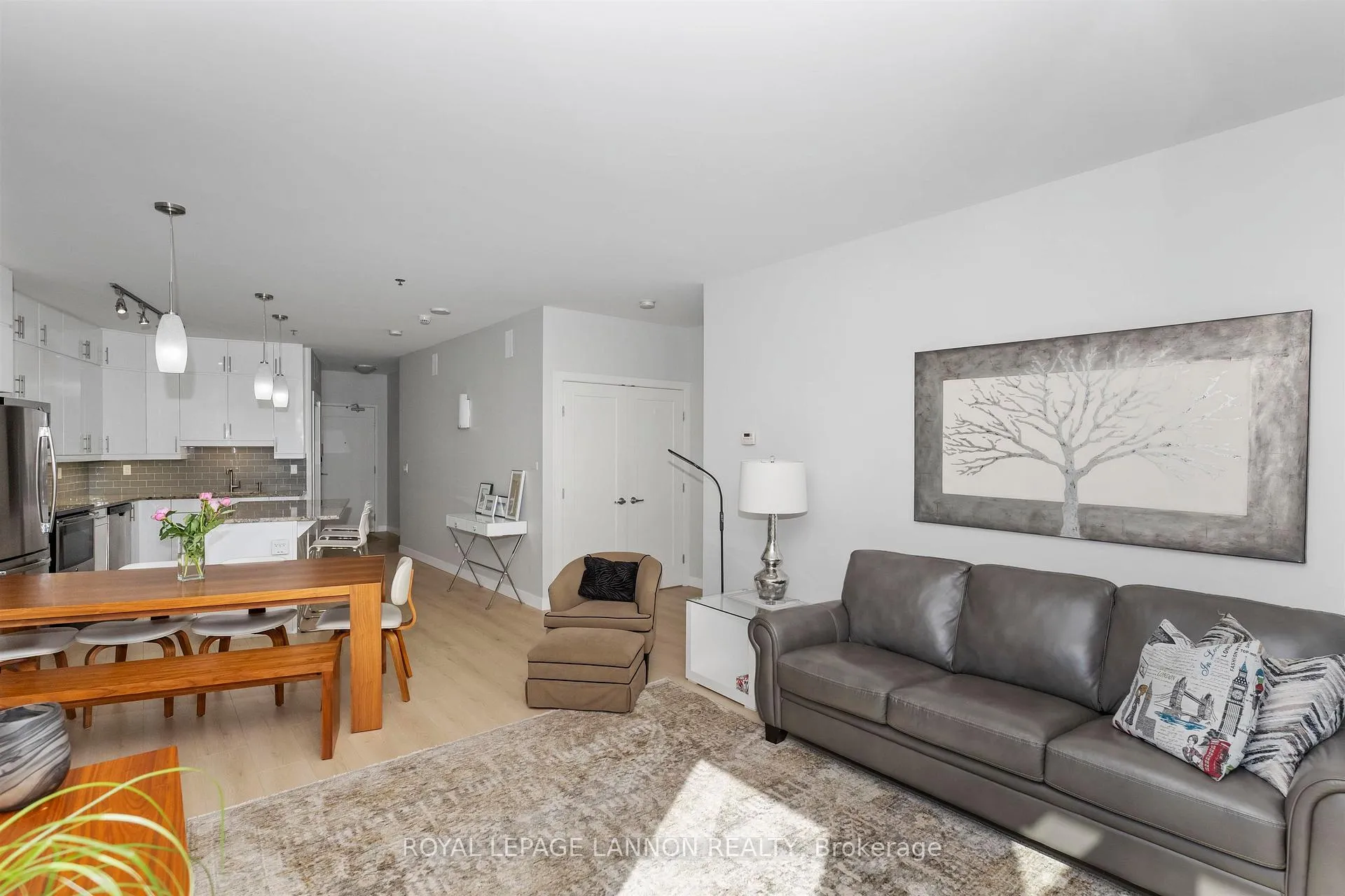 Photo 4 of Unit 2104, 2260 Sleeping Giant Parkway, Thunder Bay, Lakefront — HOMEH