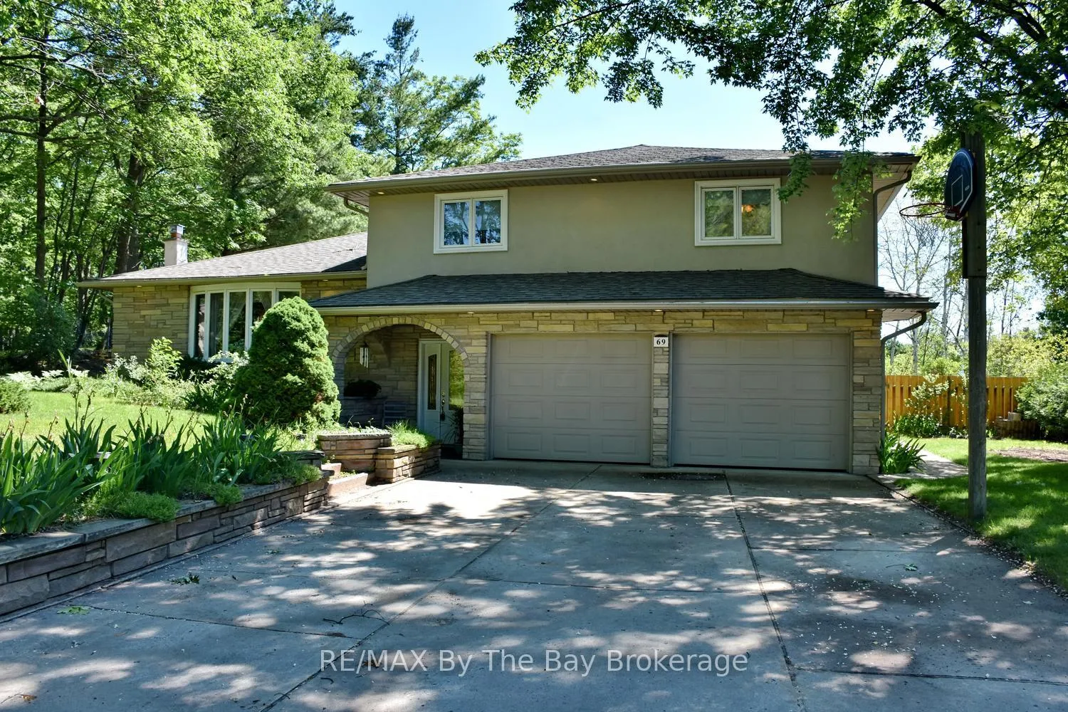 Photo 2 of 69 Frederick Drive, Wasaga Beach — HOMEH