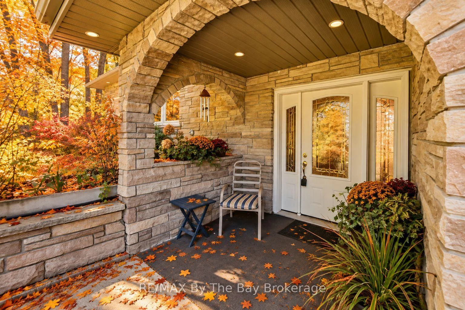 Photo 5 of 69 Frederick Drive, Wasaga Beach — HOMEH