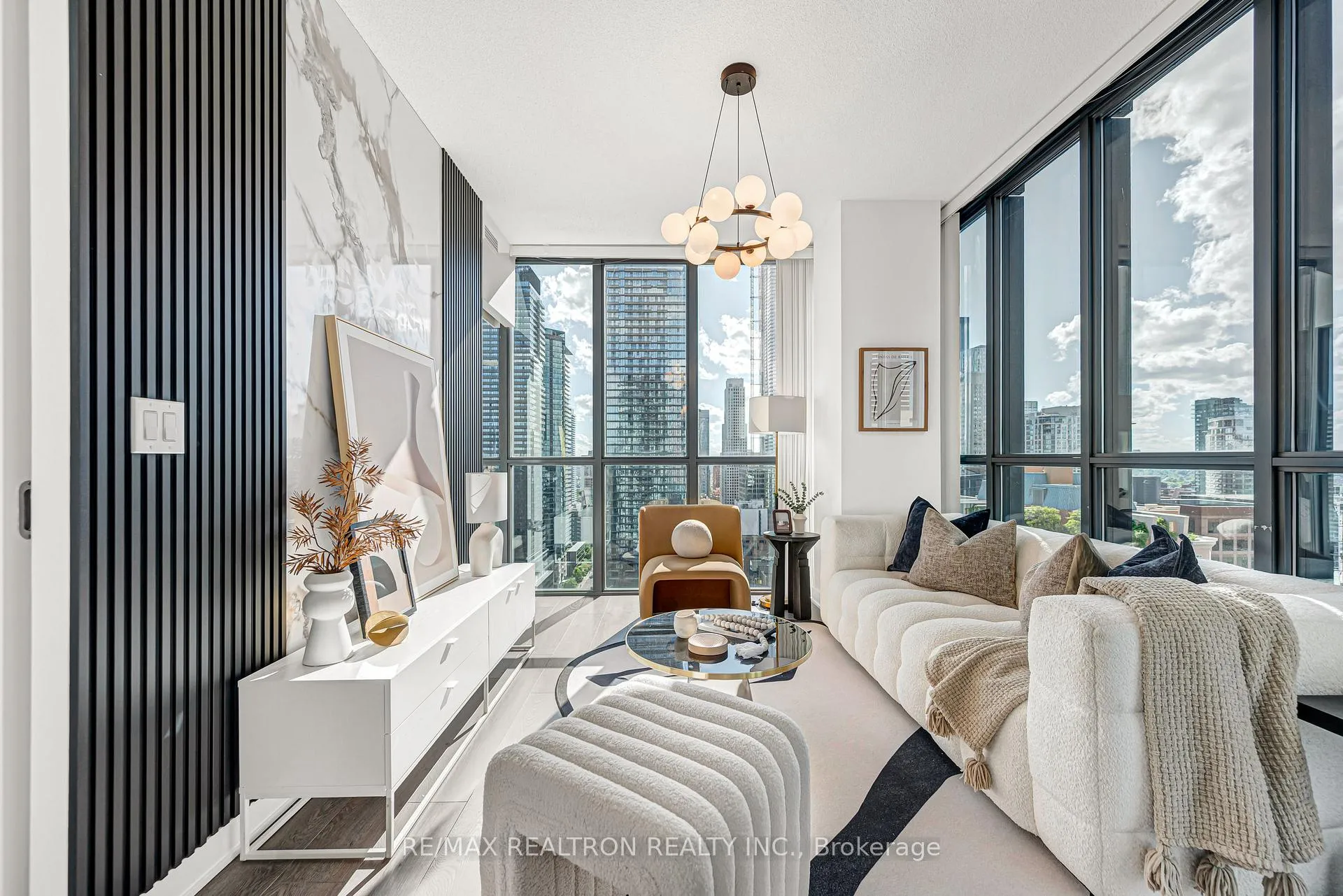 Photo 2 of Unit 2607, 110 Charles Street E, Toronto, Church-Yonge Corridor — HOMEH