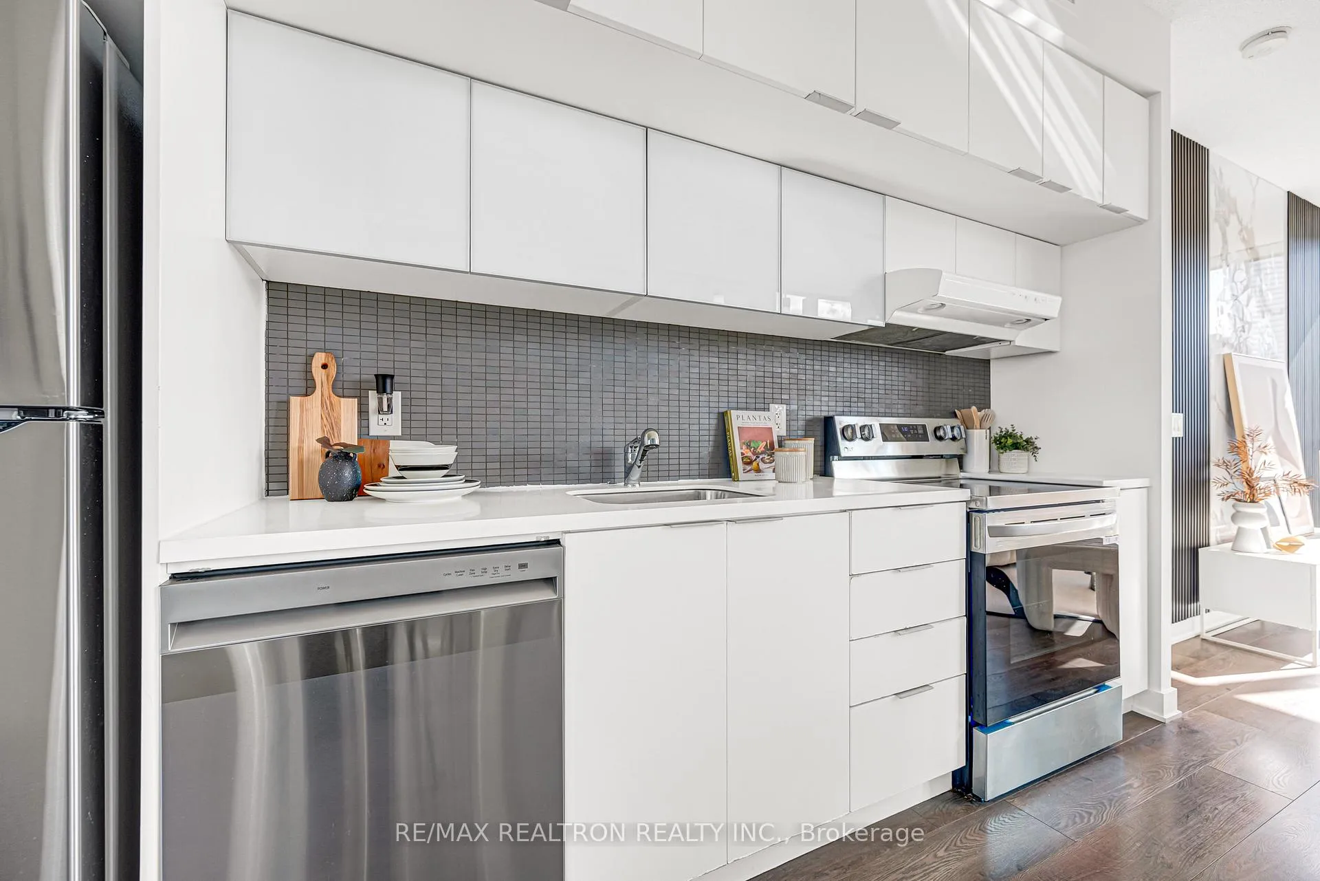 Photo 7 of Unit 2607, 110 Charles Street E, Toronto, Church-Yonge Corridor — HOMEH