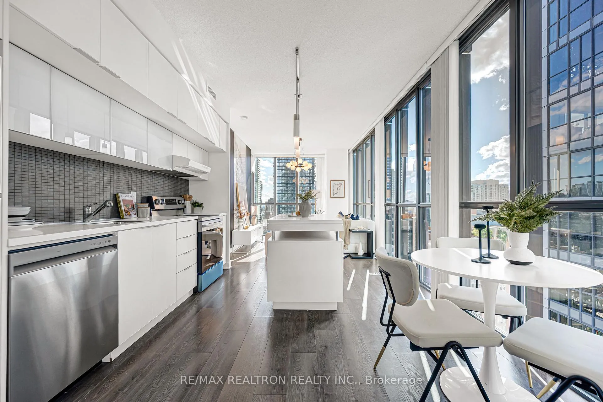 Photo 15 of Unit 2607, 110 Charles Street E, Toronto, Church-Yonge Corridor — HOMEH