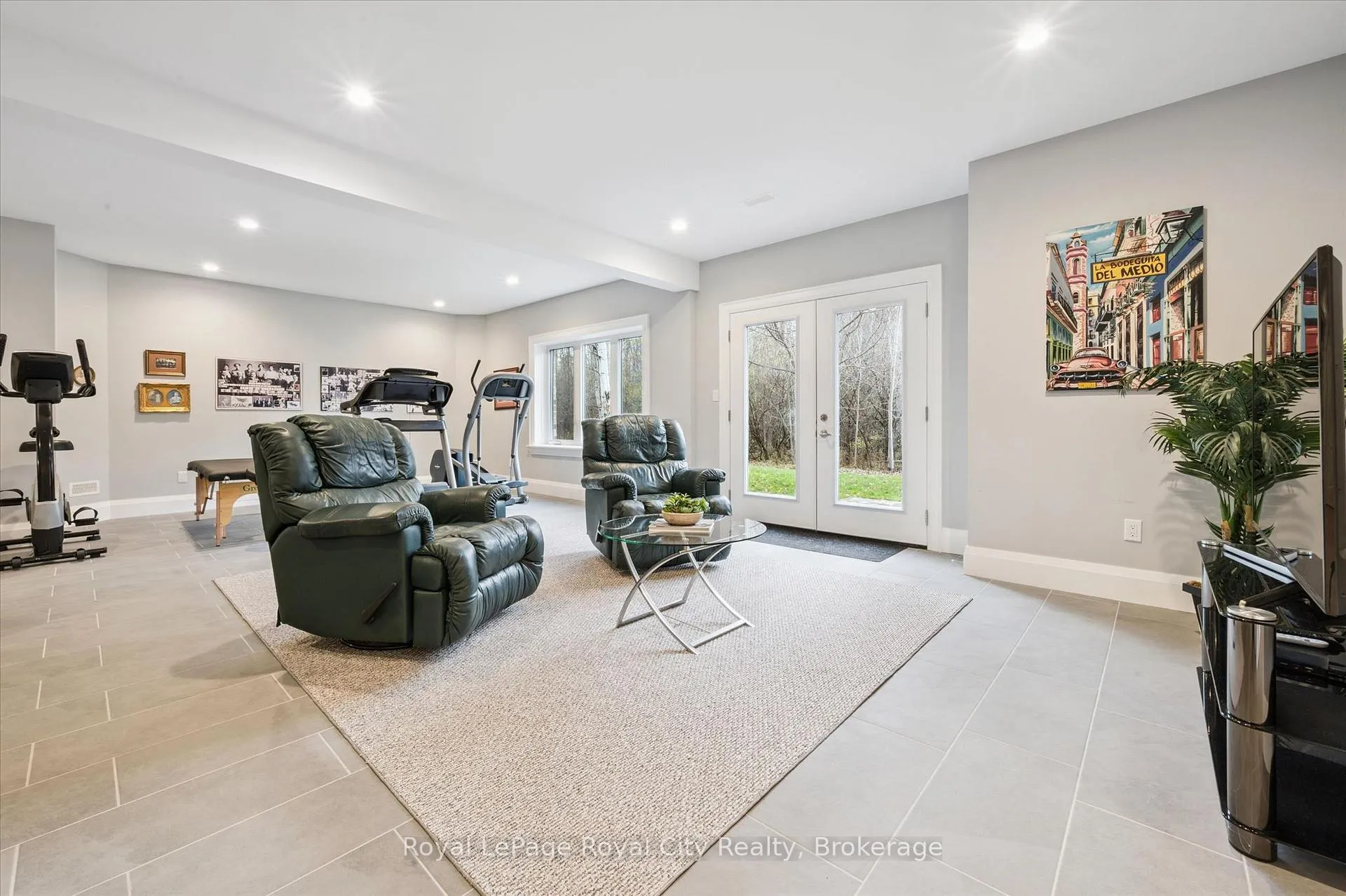 Photo 30 of 28 Serena Lane, Guelph, Pineridge/Westminster Woods — HOMEH