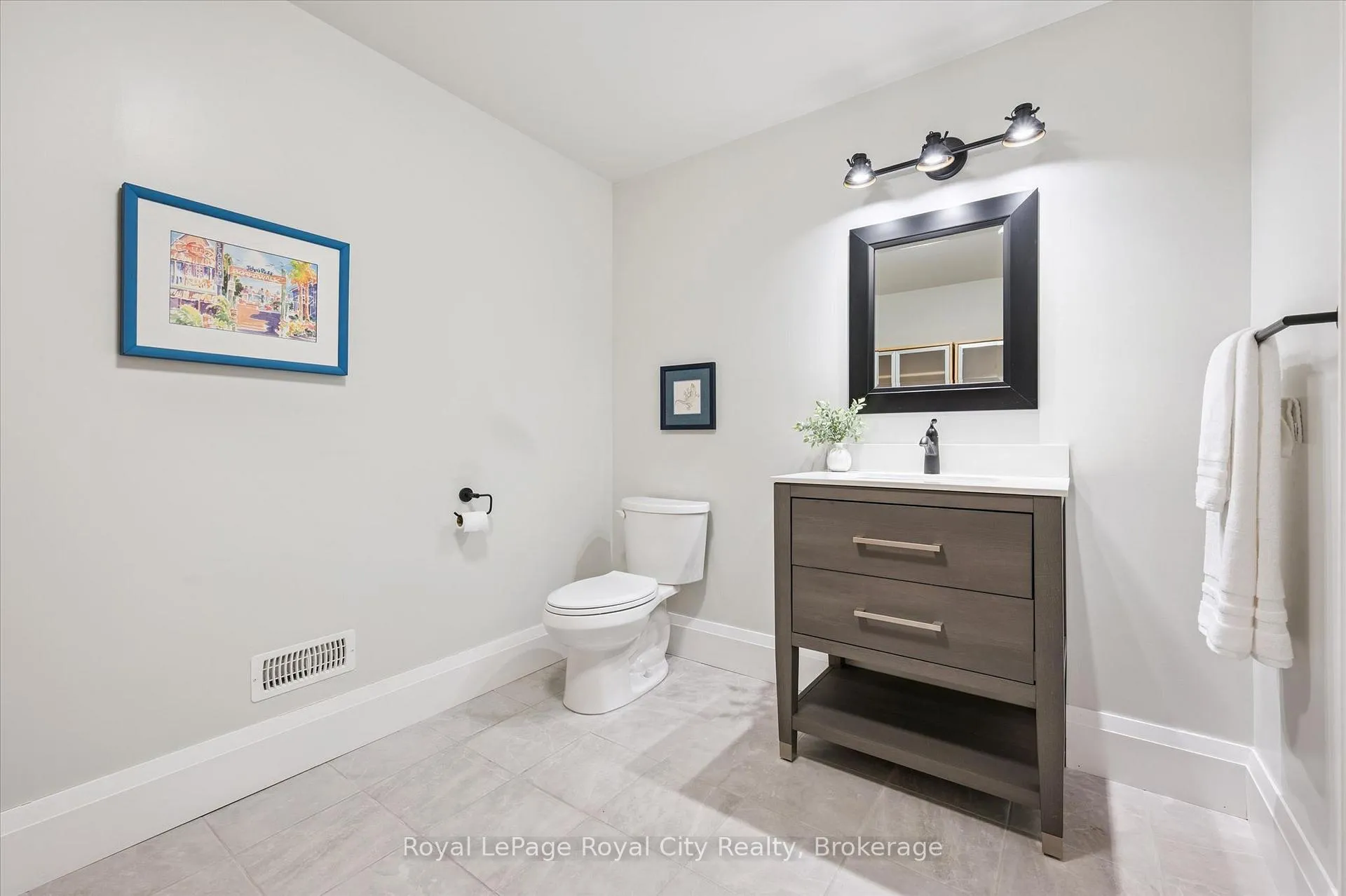 Photo 32 of 28 Serena Lane, Guelph, Pineridge/Westminster Woods — HOMEH