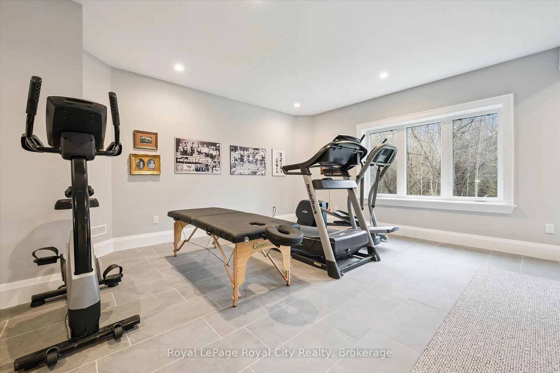 Photo 33 of 28 Serena Lane, Guelph, Pineridge/Westminster Woods — HOMEH