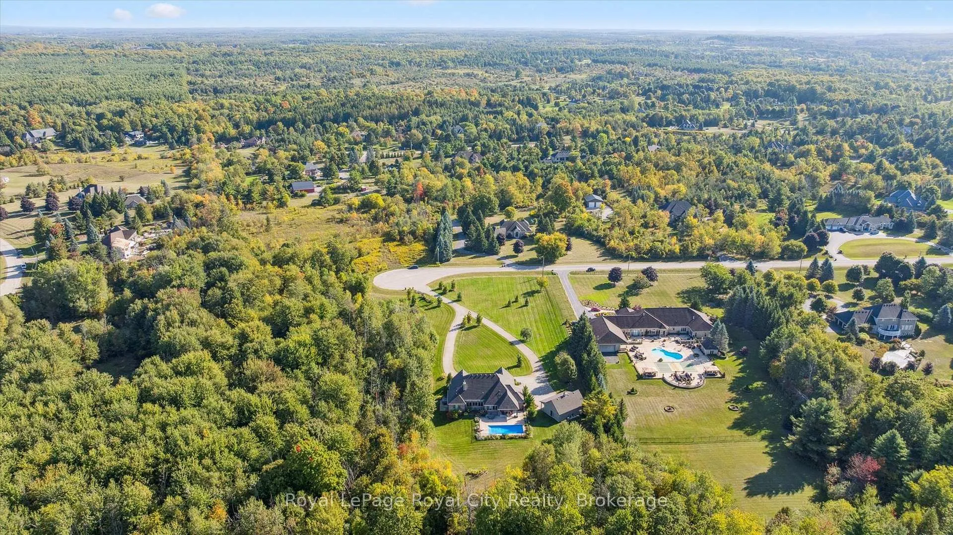 Photo 38 of 28 Serena Lane, Guelph, Pineridge/Westminster Woods — HOMEH