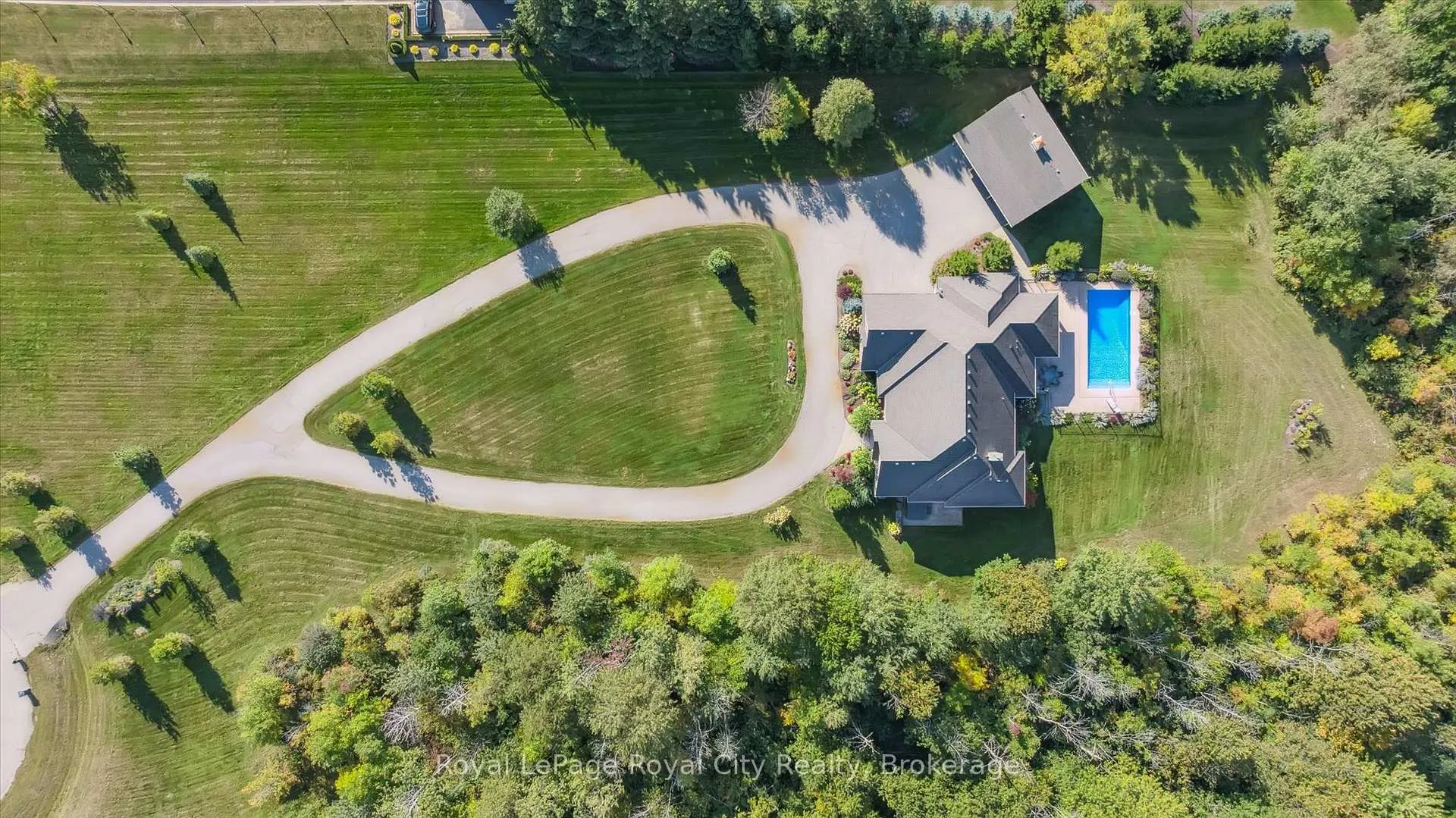 Photo 39 of 28 Serena Lane, Guelph, Pineridge/Westminster Woods — HOMEH