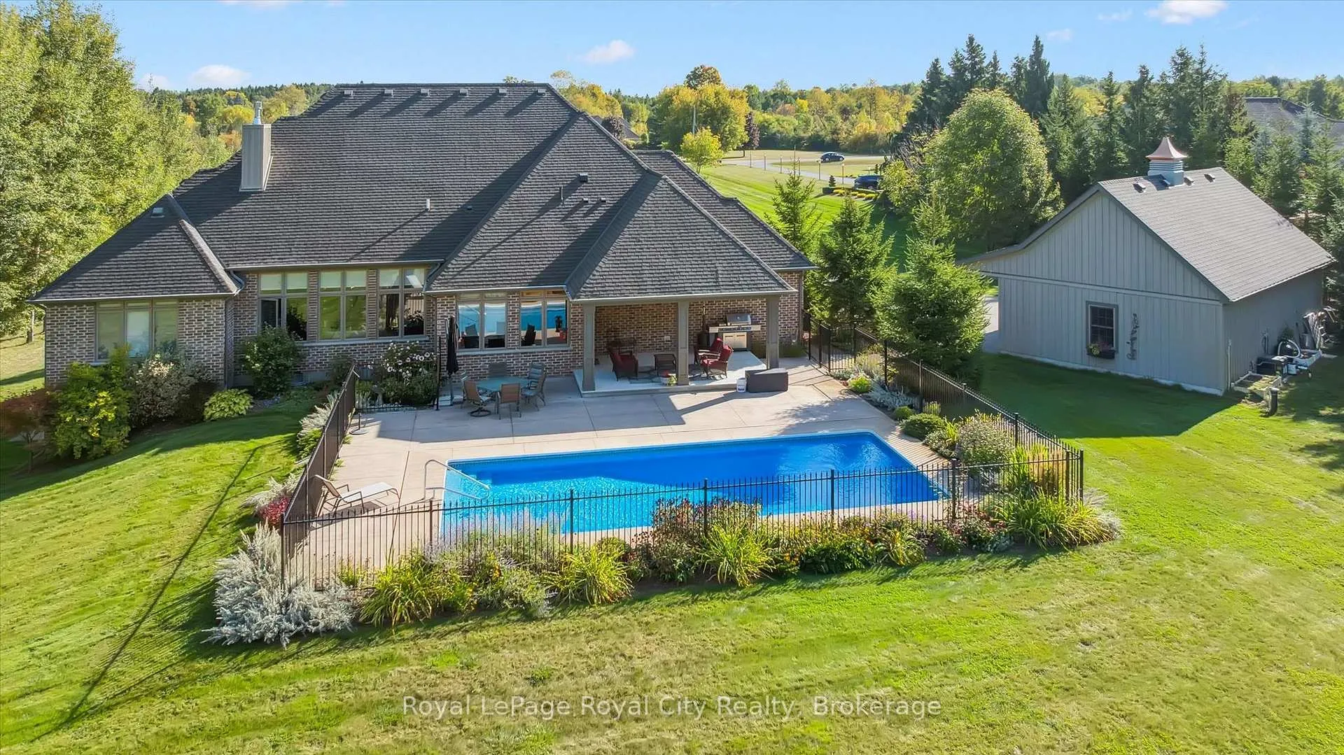 Photo 40 of 28 Serena Lane, Guelph, Pineridge/Westminster Woods — HOMEH
