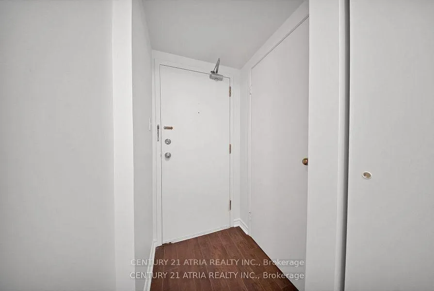 Photo 5 of Unit 212, 1450 Glen Abbey Gate, Oakville, Glen Abbey — HOMEH
