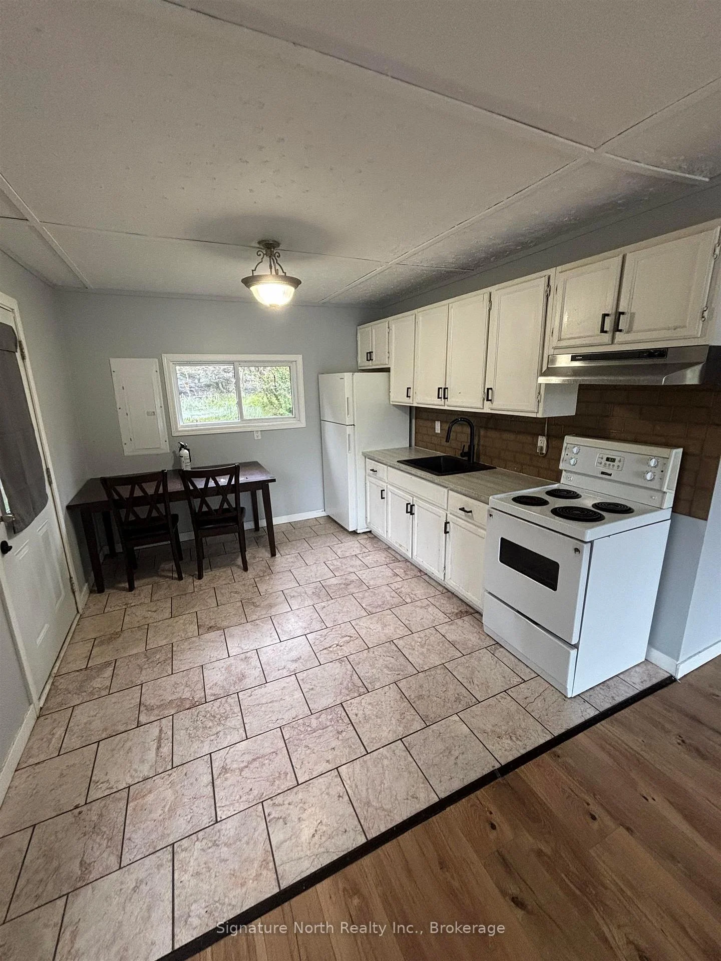 Photo 12 of 70 Maple Crescent, Atikokan — HOMEH