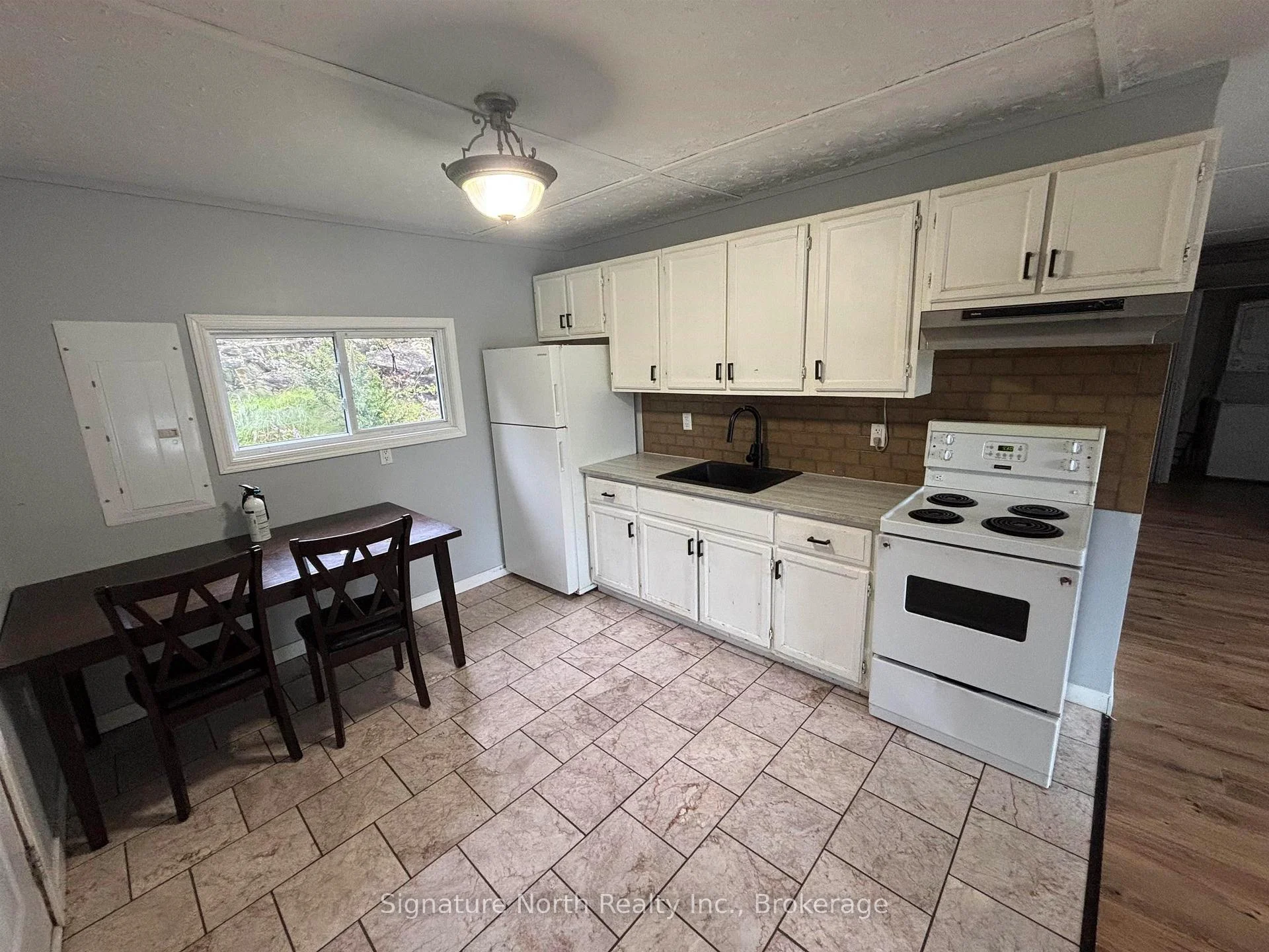Photo 13 of 70 Maple Crescent, Atikokan — HOMEH