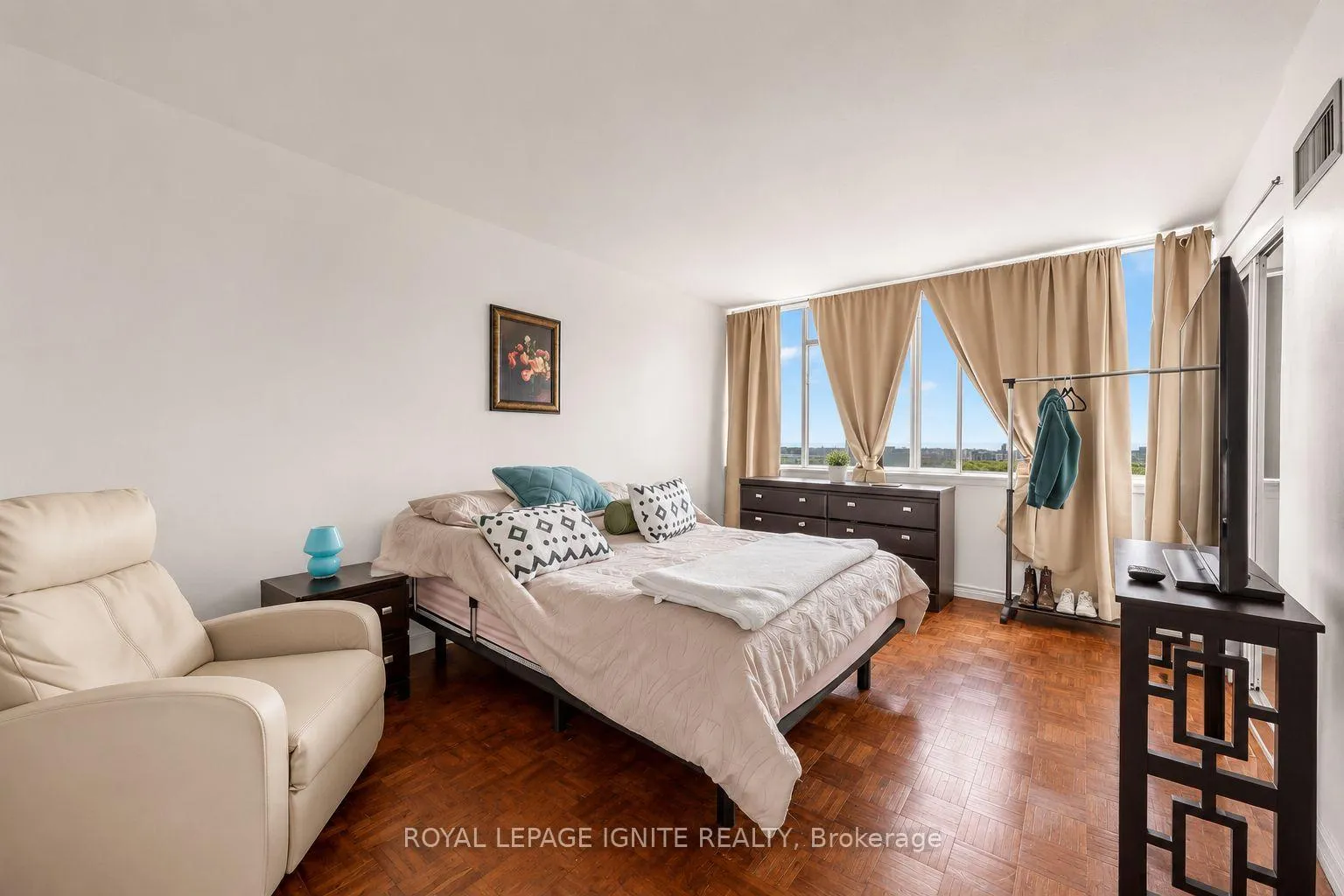 Photo 18 of Unit 1708, 350 Webb Drive, Mississauga, City Centre — HOMEH