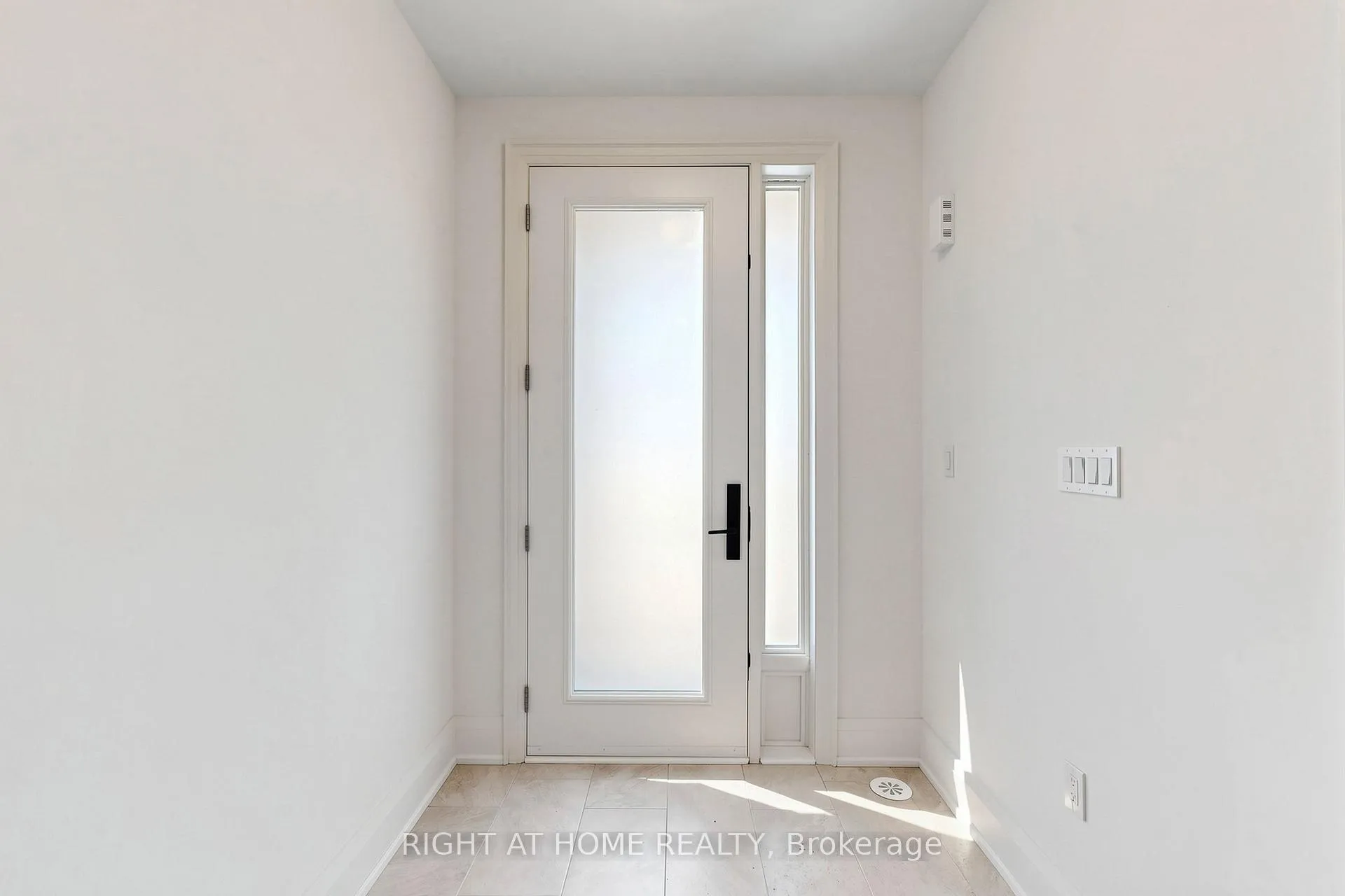Photo 2 of 3417 Preserve Drive, Oakville, Glenorchy — HOMEH
