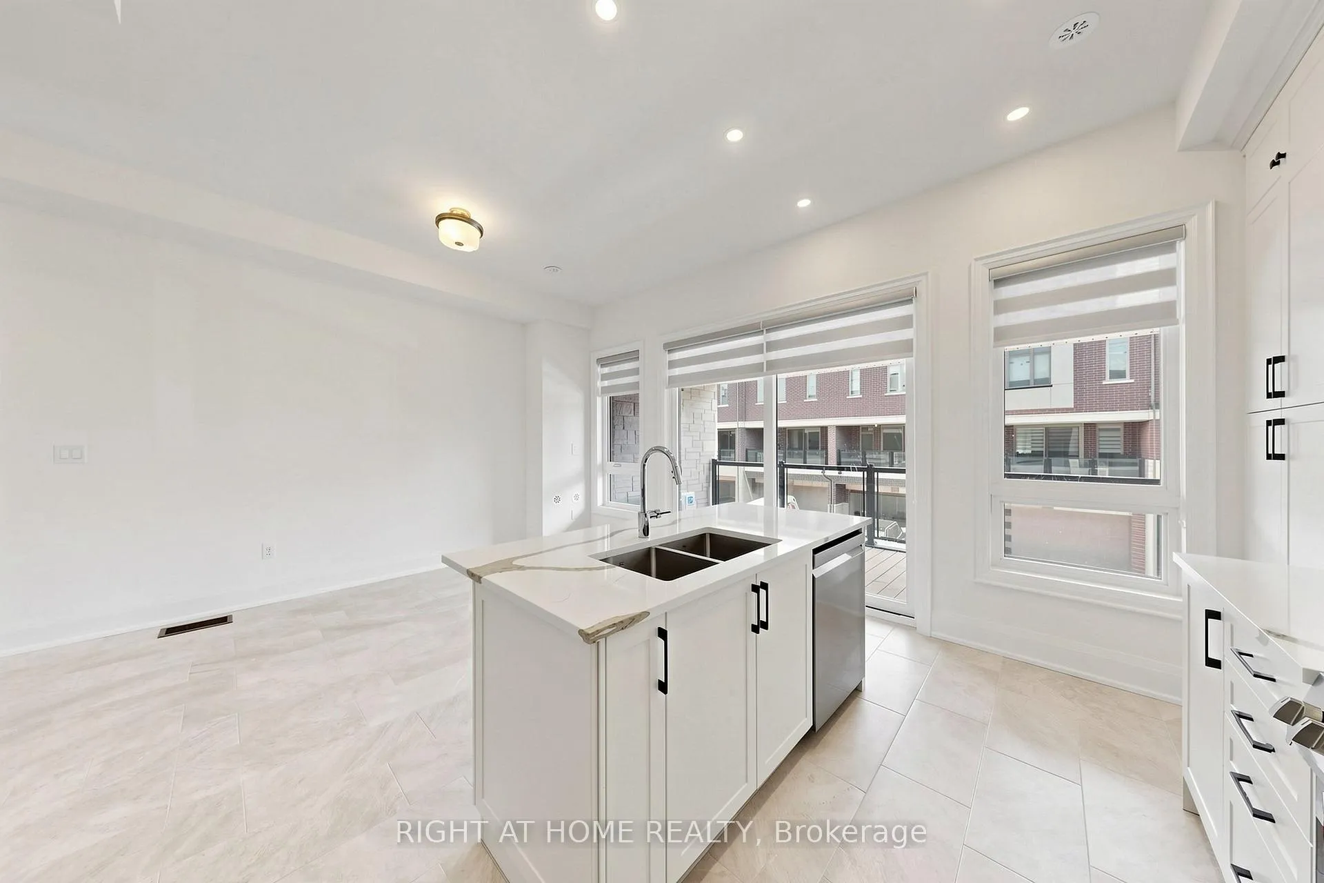 Photo 10 of 3417 Preserve Drive, Oakville, Glenorchy — HOMEH