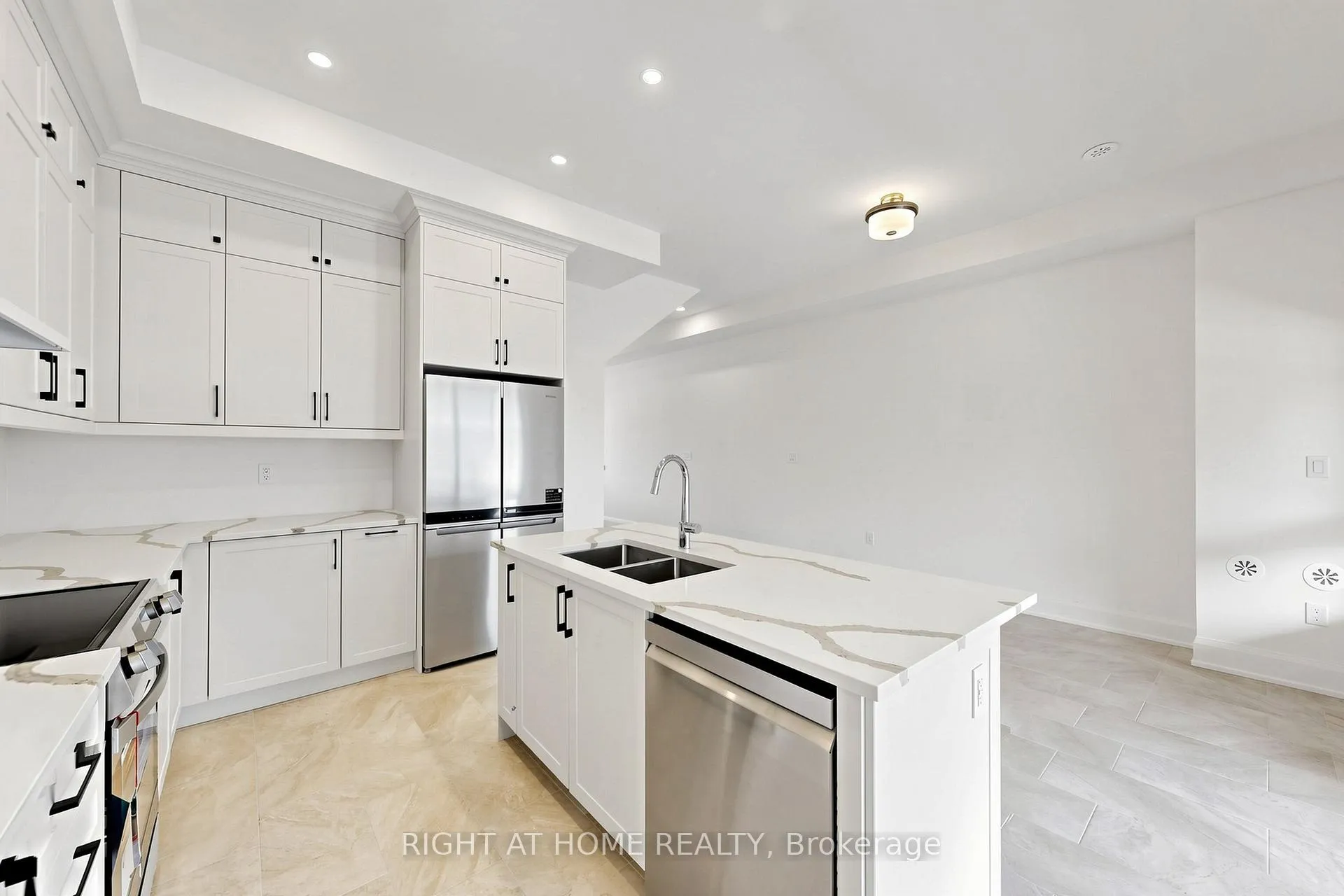 Photo 11 of 3417 Preserve Drive, Oakville, Glenorchy — HOMEH