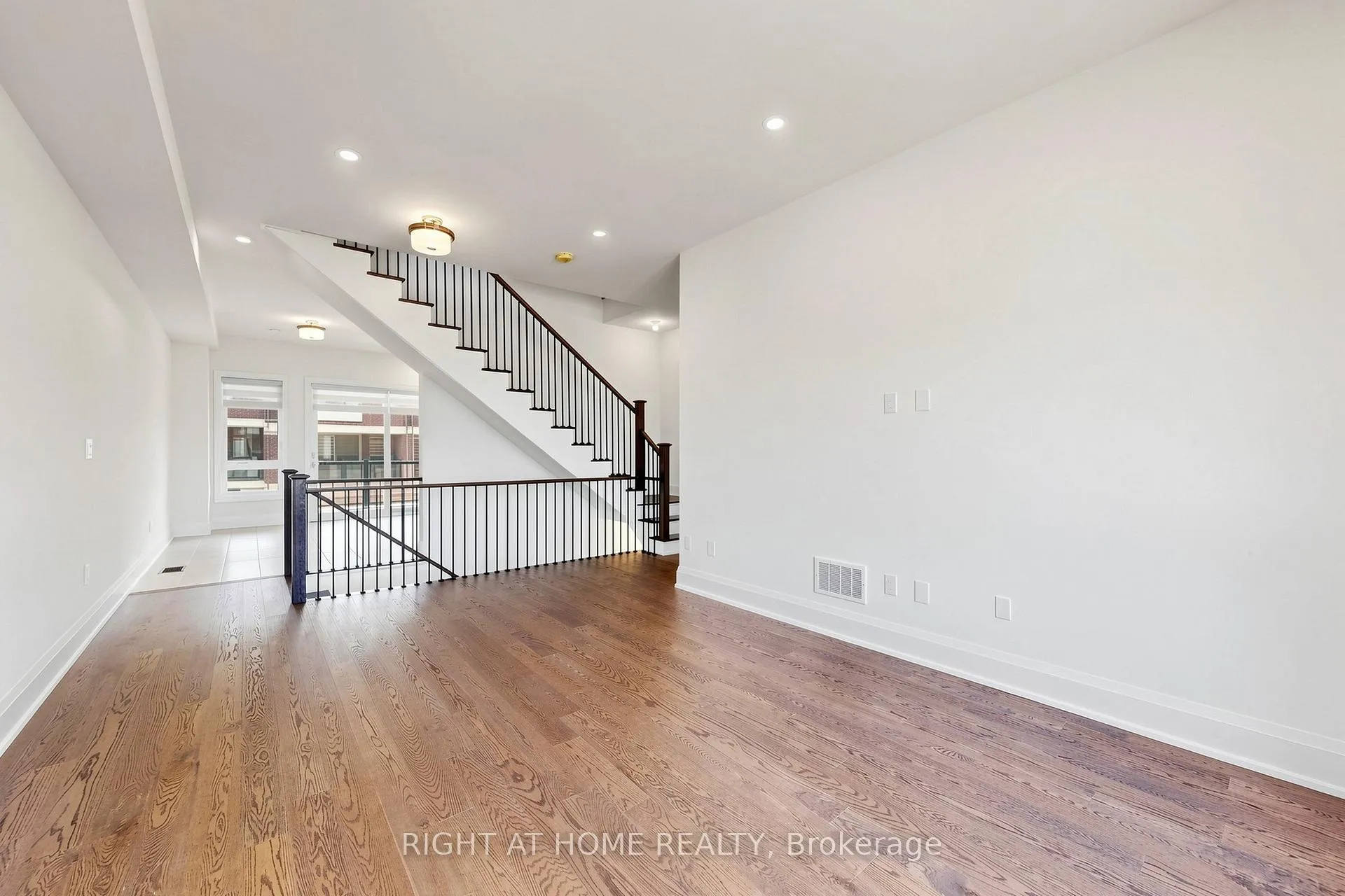 Photo 18 of 3417 Preserve Drive, Oakville, Glenorchy — HOMEH