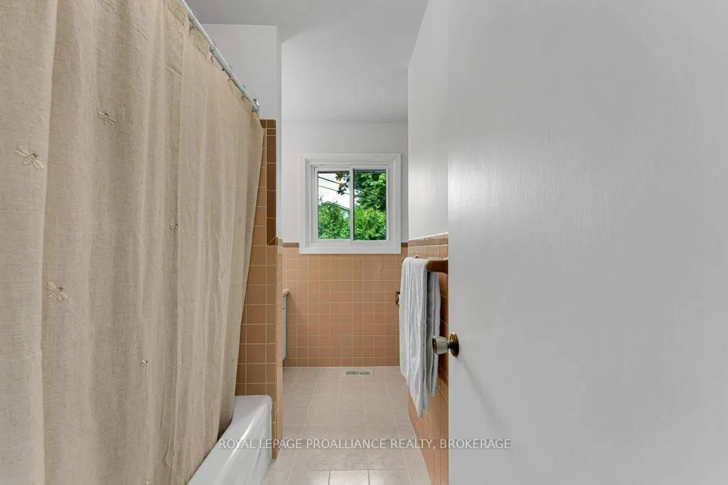 Photo 27 of 148 Campbell Crescent, Kingston, Central City West — HOMEH