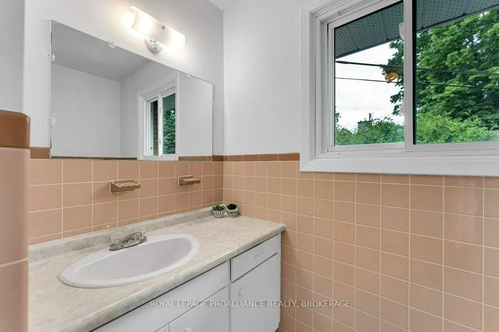 Photo 28 of 148 Campbell Crescent, Kingston, Central City West — HOMEH