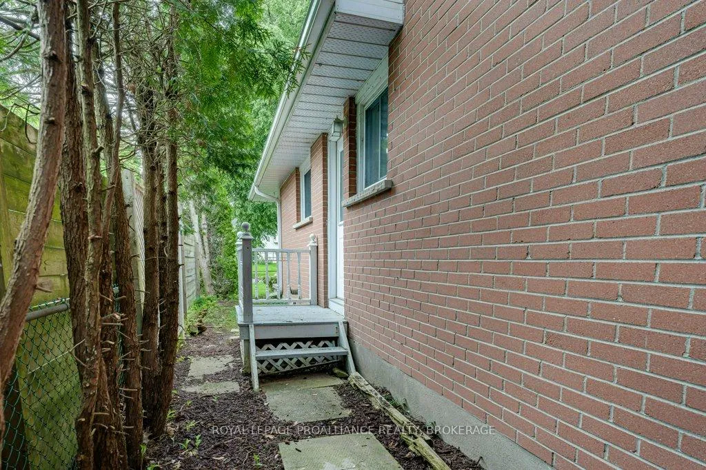 Photo 36 of 148 Campbell Crescent, Kingston, Central City West — HOMEH