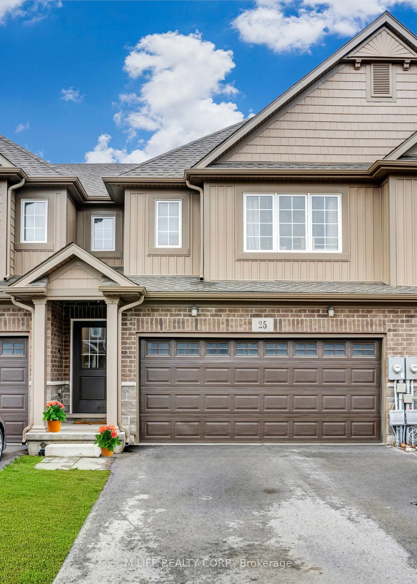 Front of 25 Damude Avenue
