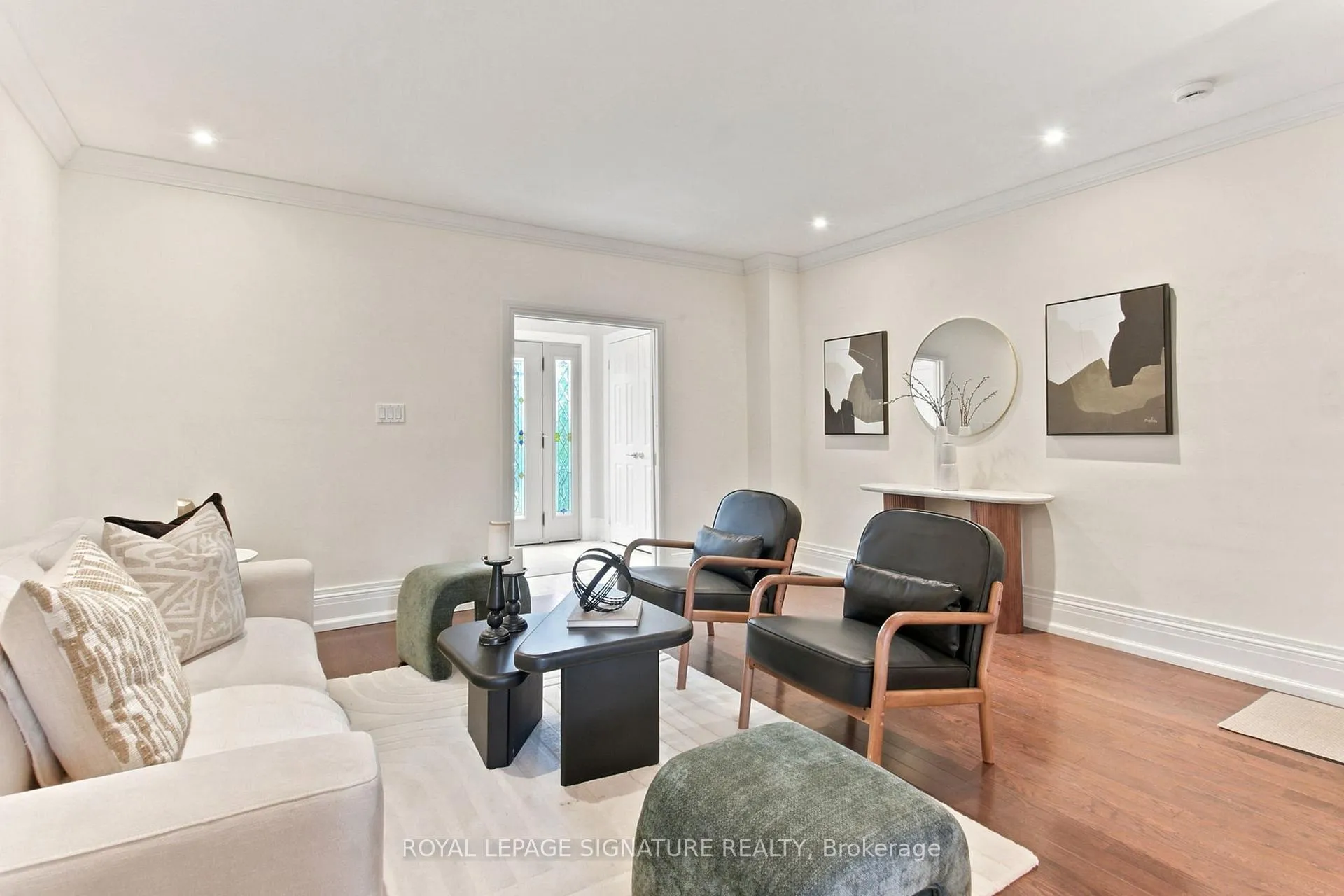 Photo 9 of 146 Gloucester Grove, Toronto, Oakwood Village — HOMEH