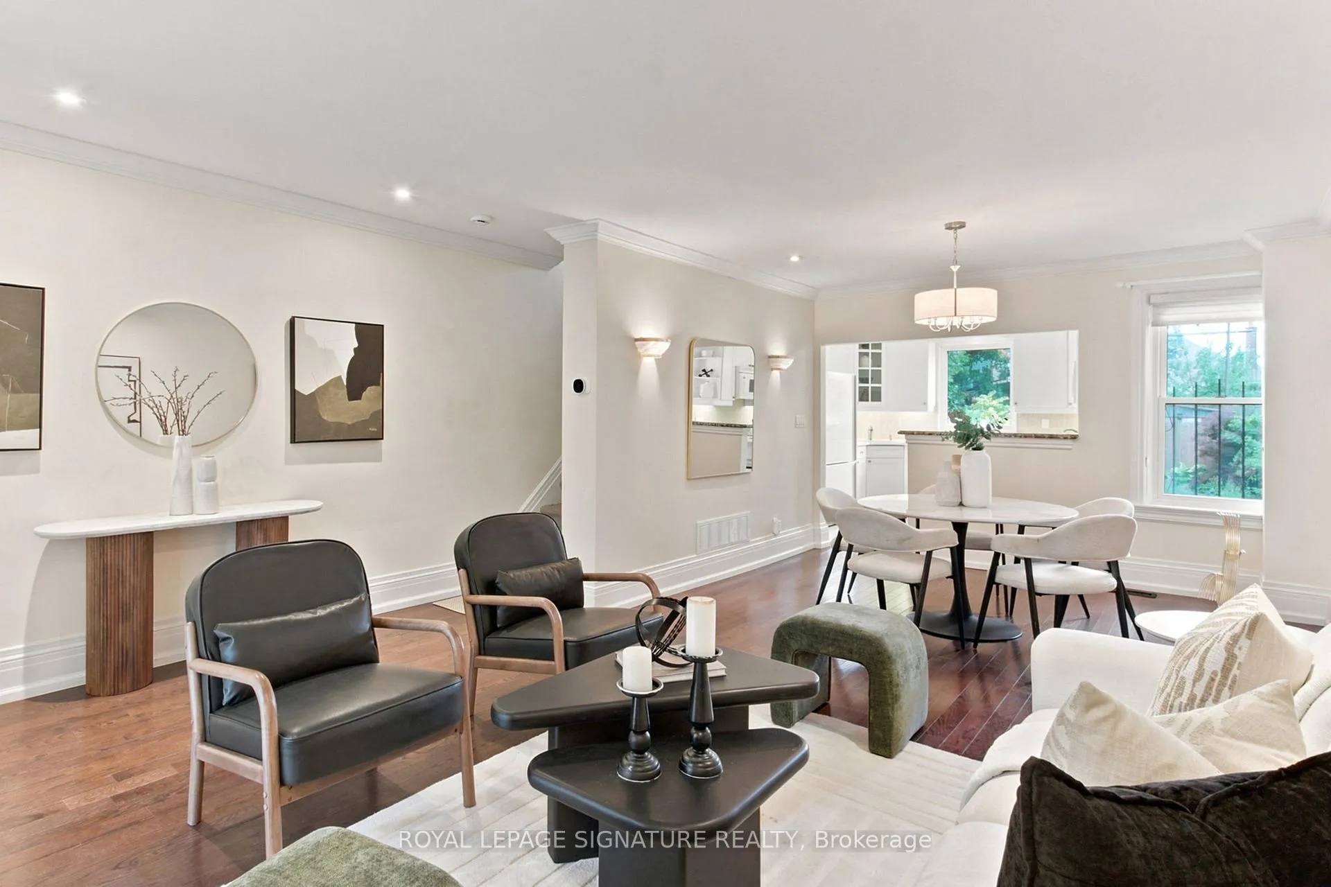 Photo 10 of 146 Gloucester Grove, Toronto, Oakwood Village — HOMEH