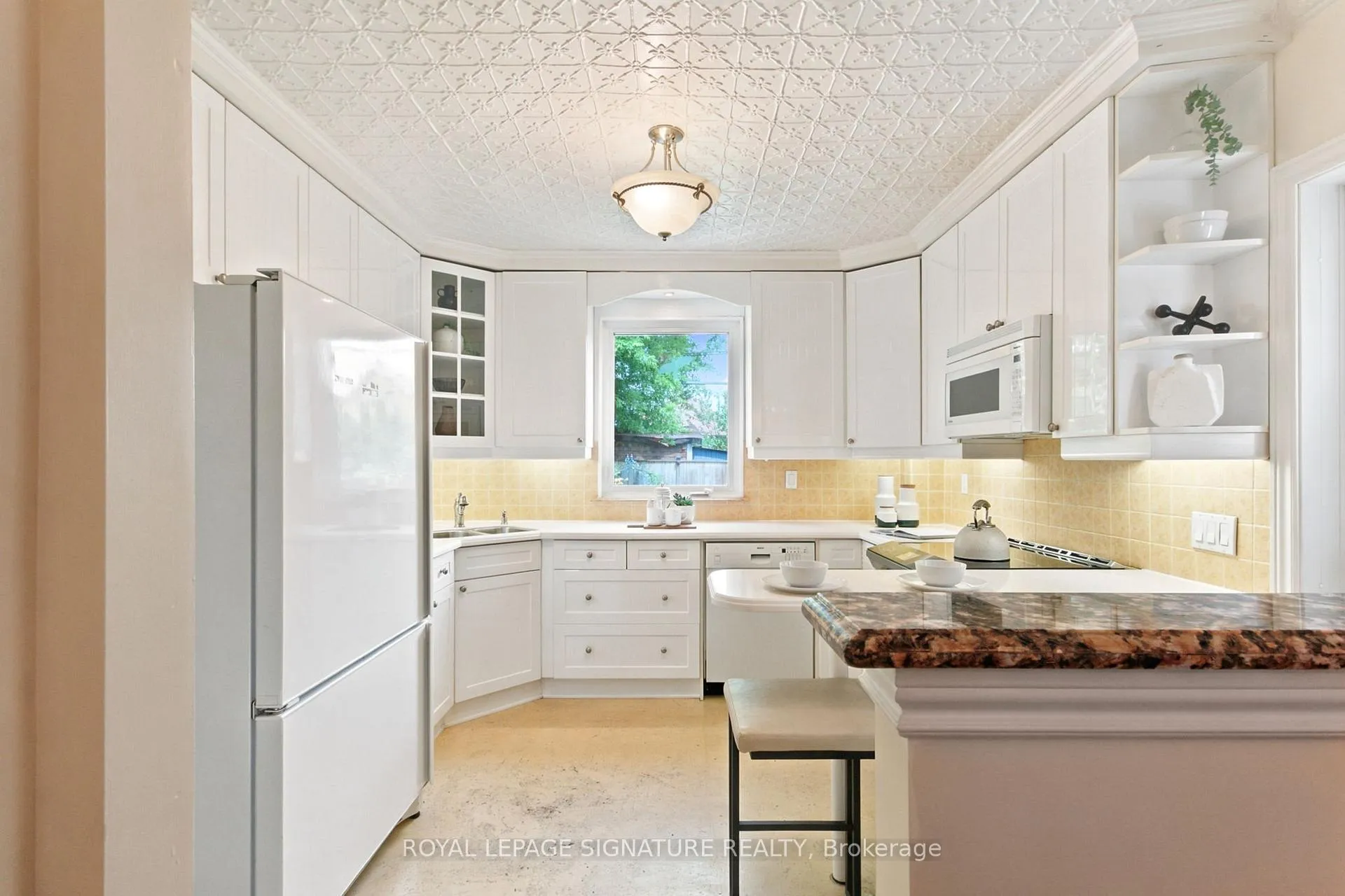Photo 16 of 146 Gloucester Grove, Toronto, Oakwood Village — HOMEH