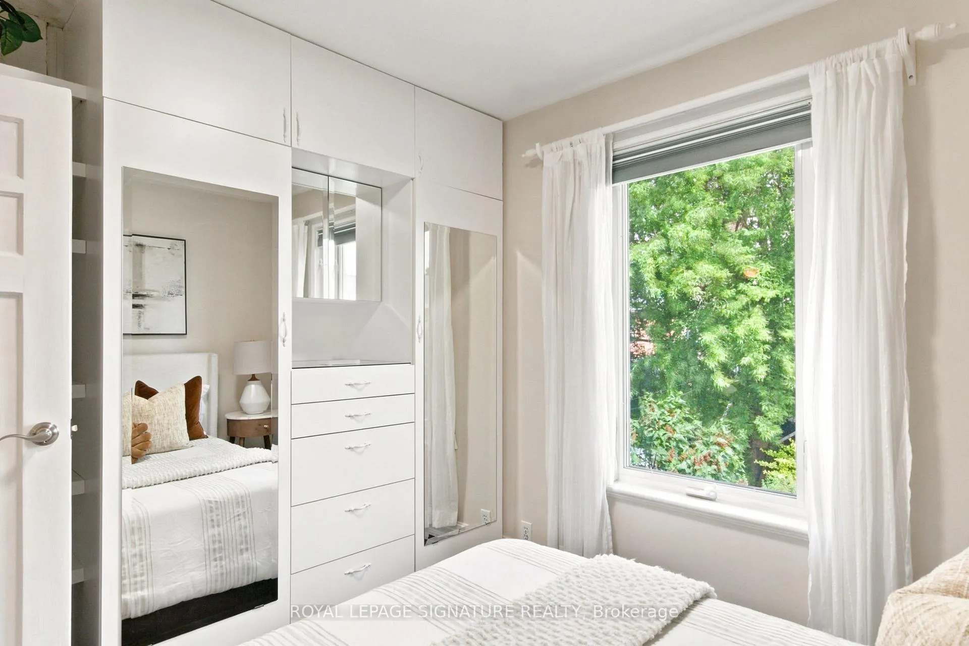 Photo 29 of 146 Gloucester Grove, Toronto, Oakwood Village — HOMEH