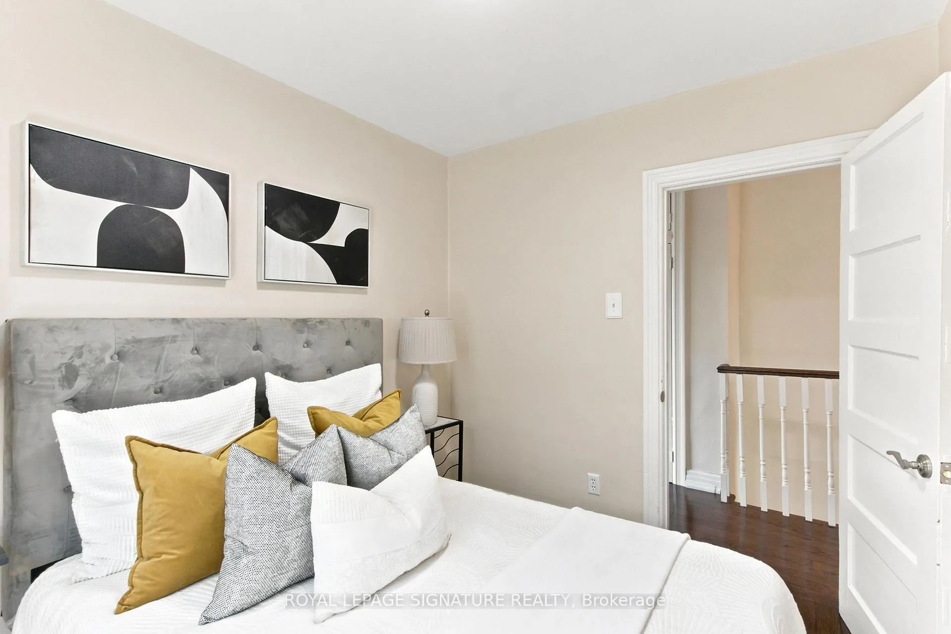 Photo 31 of 146 Gloucester Grove, Toronto, Oakwood Village — HOMEH