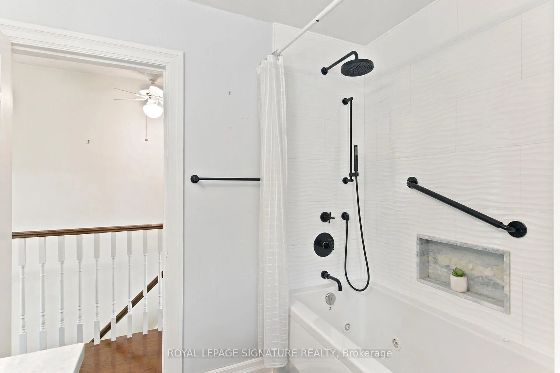 Photo 33 of 146 Gloucester Grove, Toronto, Oakwood Village — HOMEH
